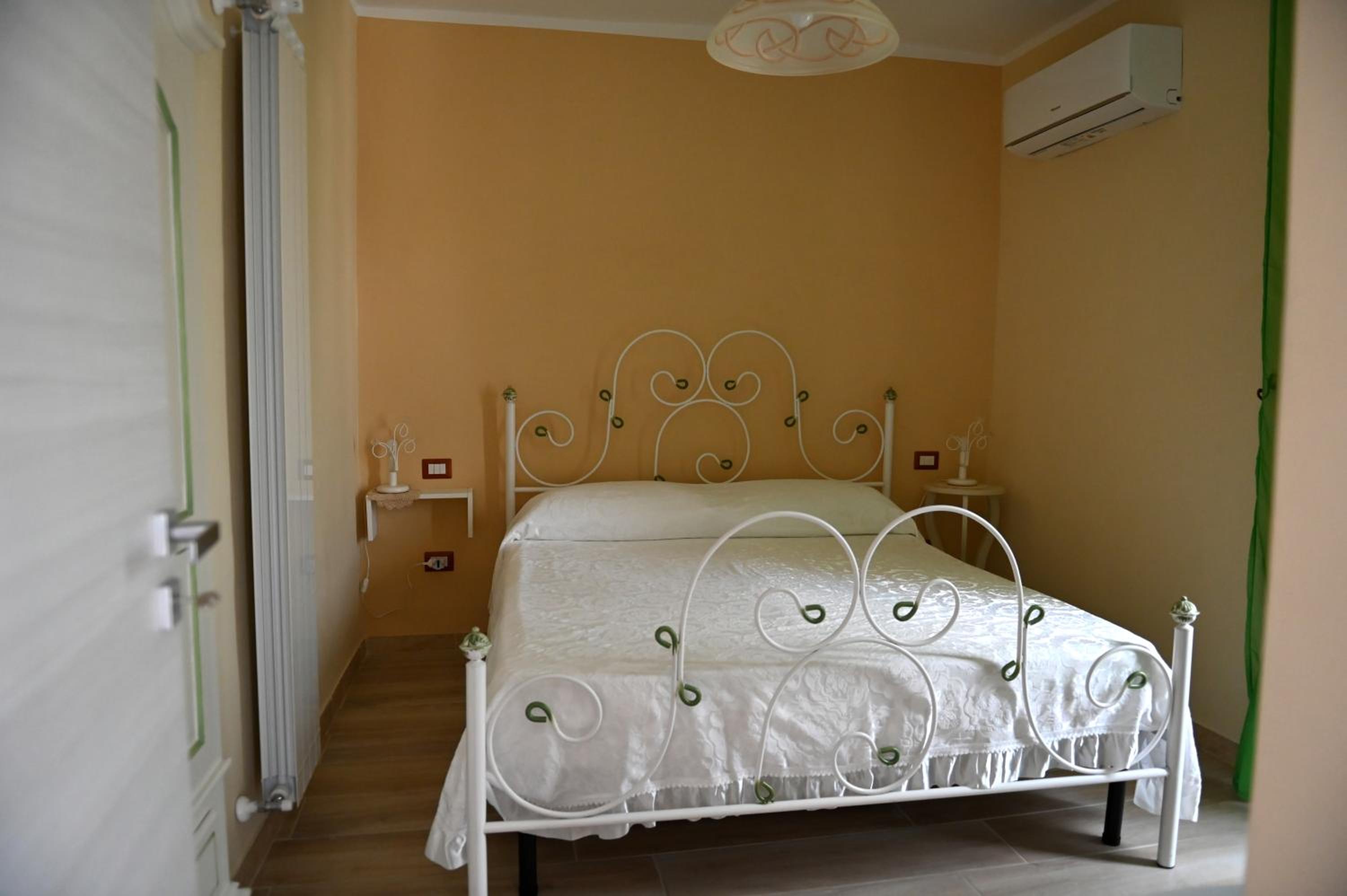 Double or Twin Room - Photo 30