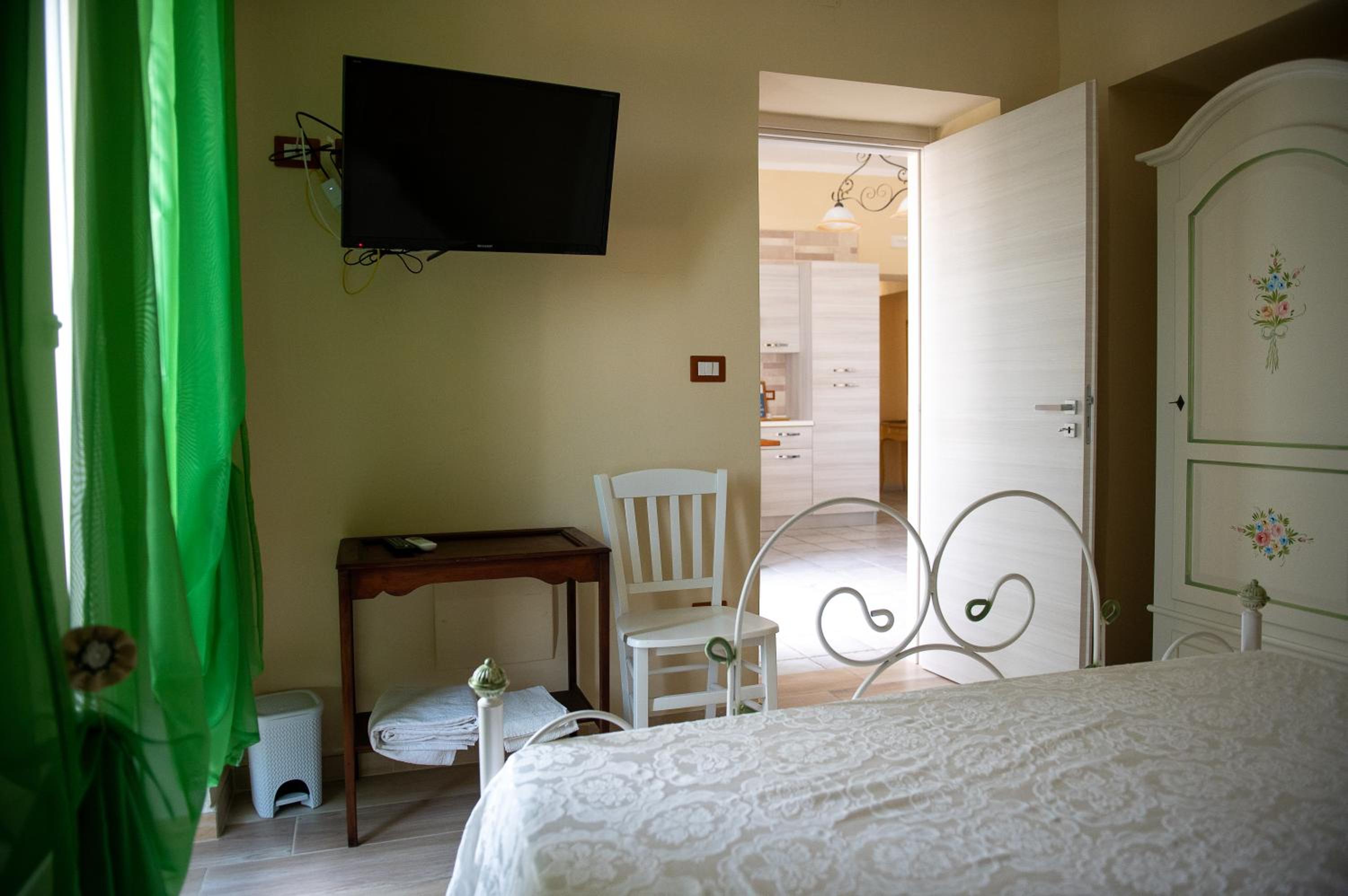 Double or Twin Room - Photo 26