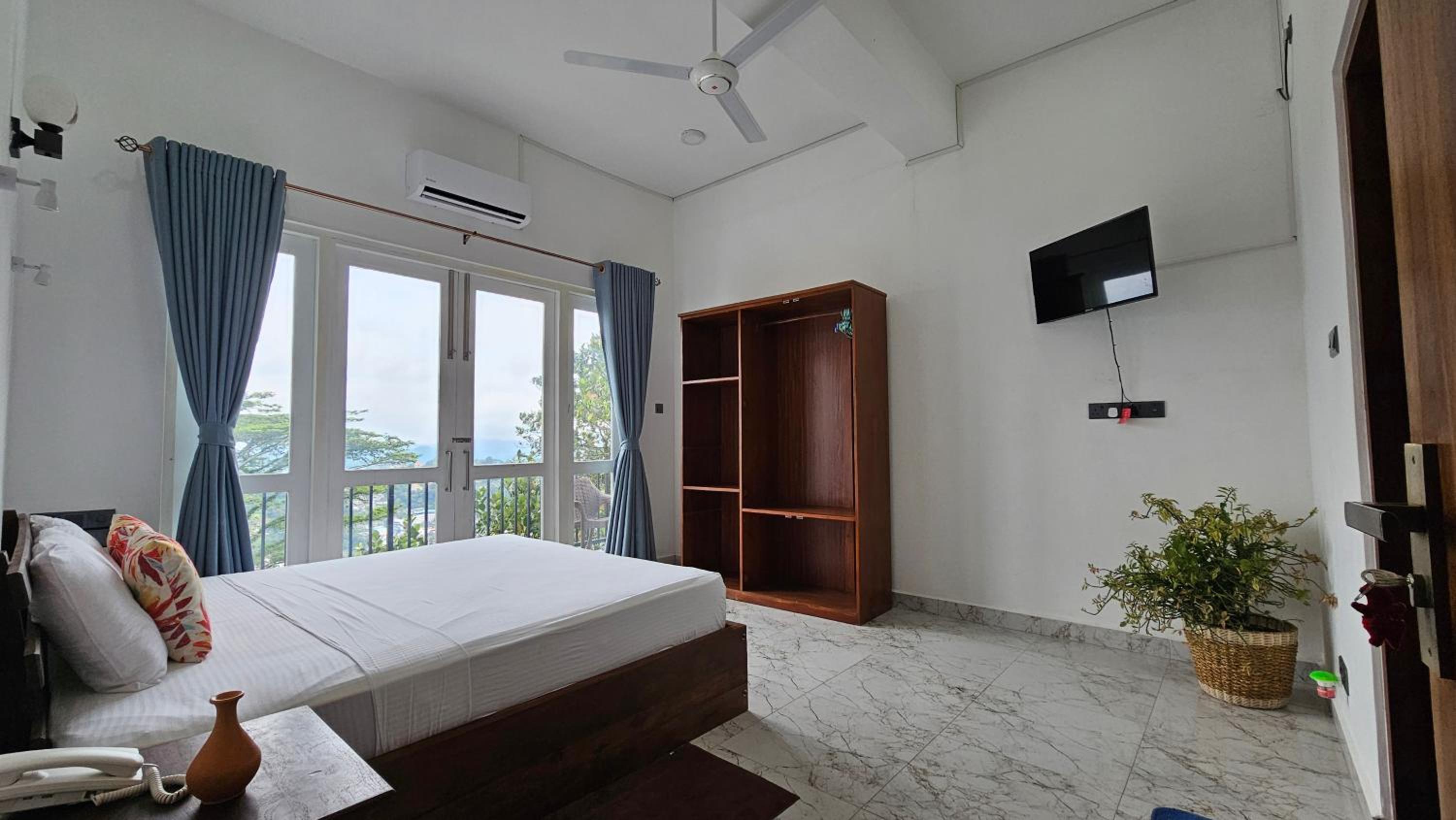 Double Room With Balcony photo 2