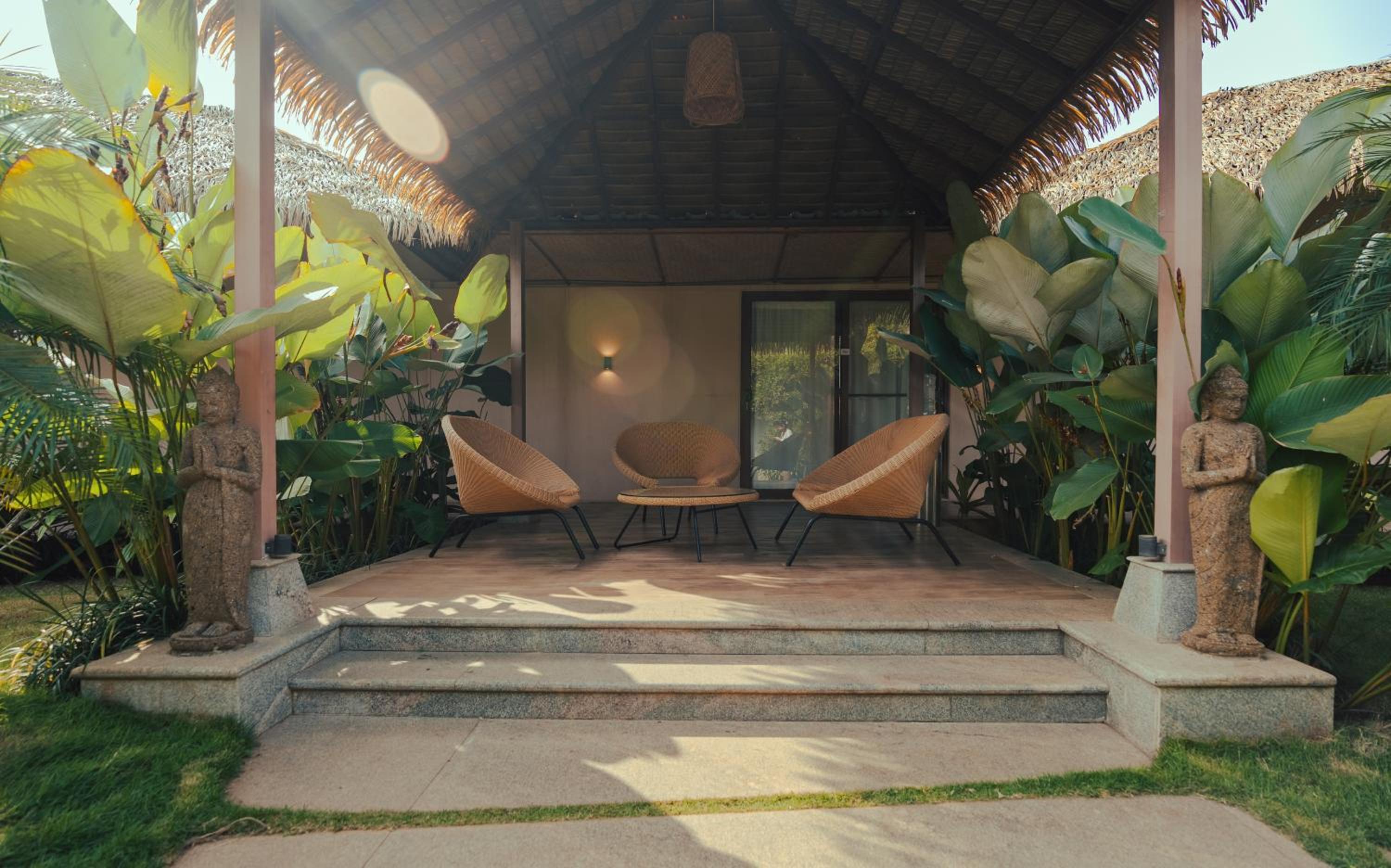 Villa with Garden View - Photo 6