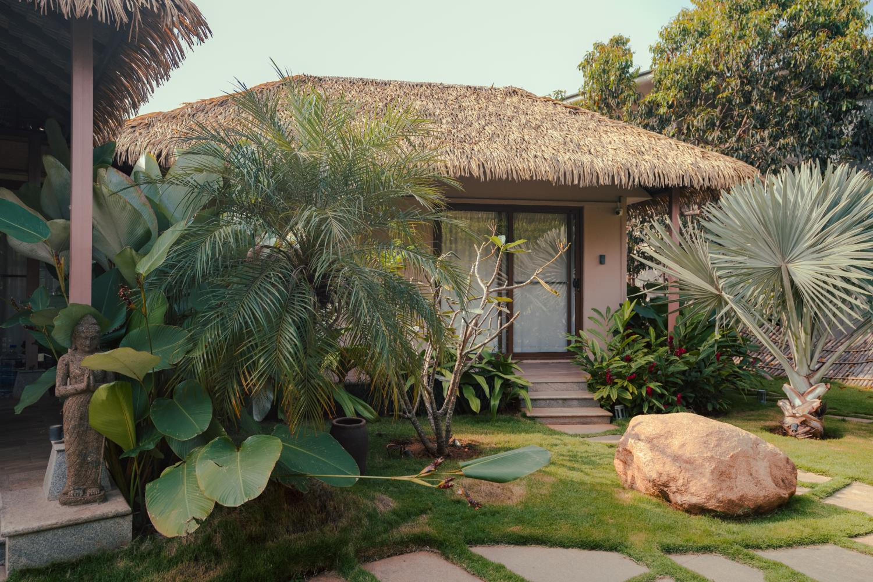 Villa with Garden View - Photo 2
