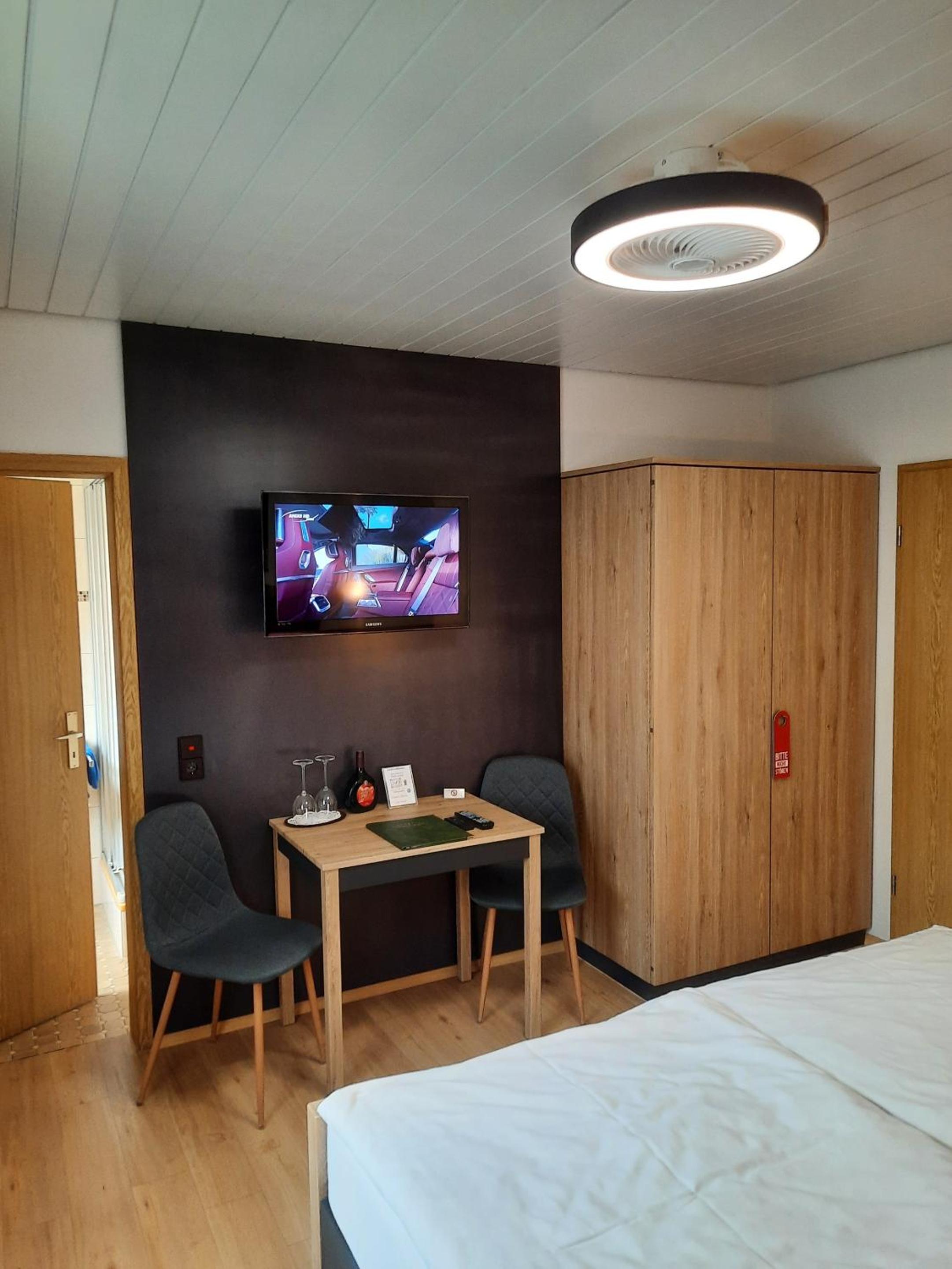 Standard Double Room - Photo 1