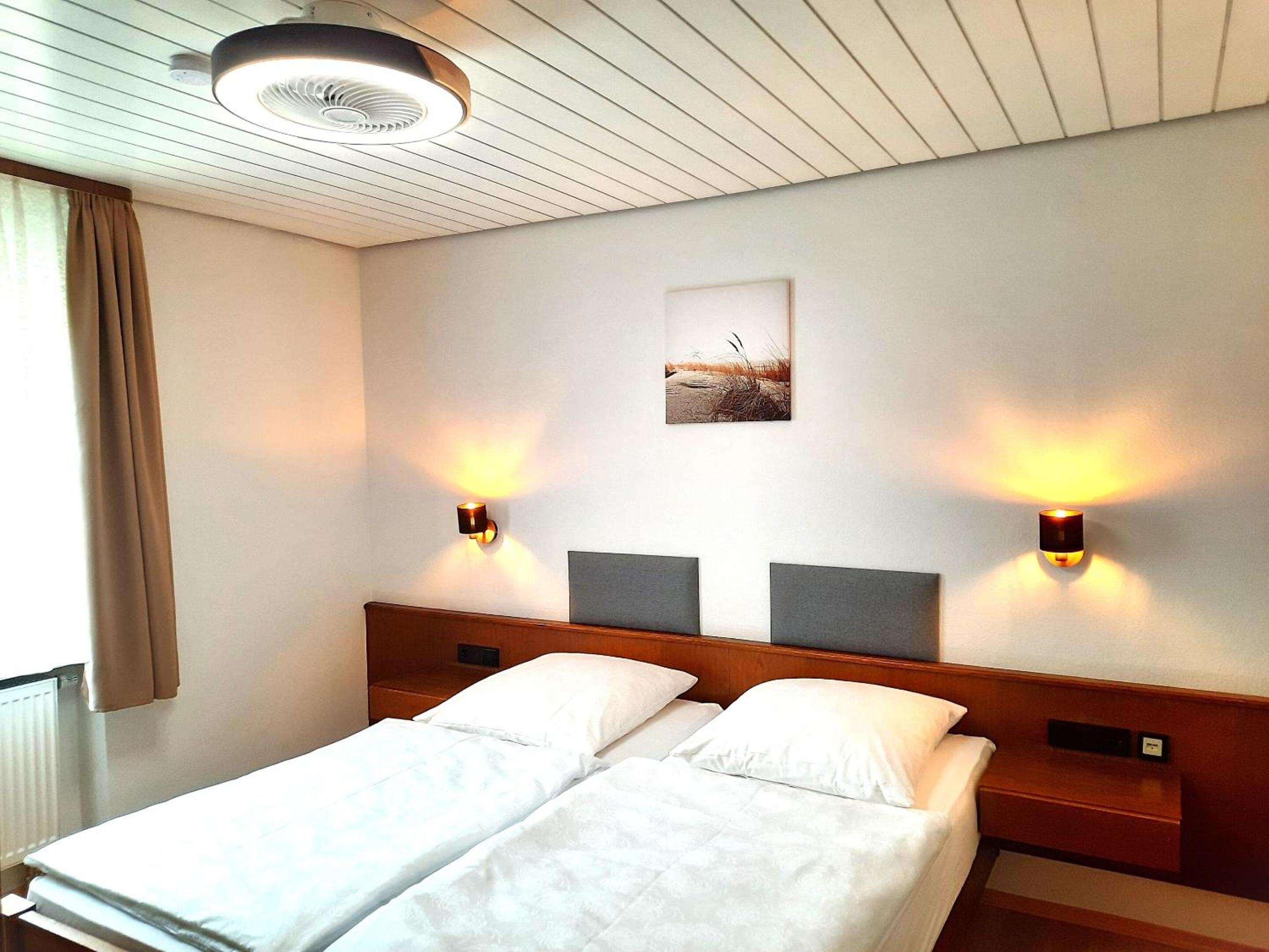 Standard Double Room - Photo 6