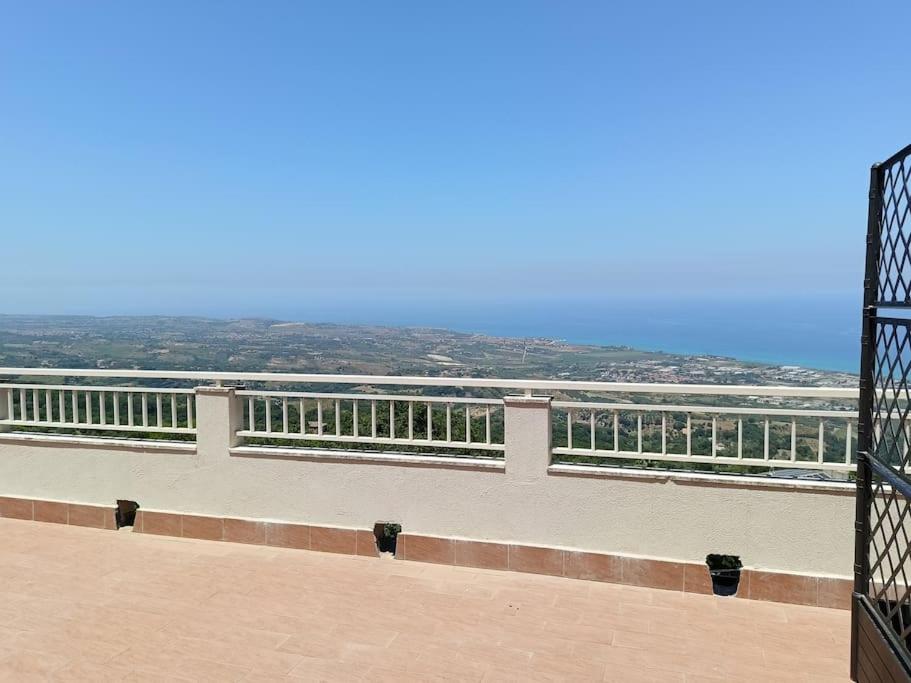 Villa With Sea View photo 2