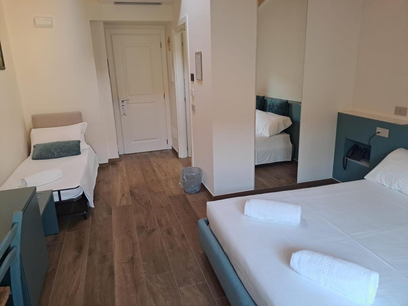 Comfort Triple Room