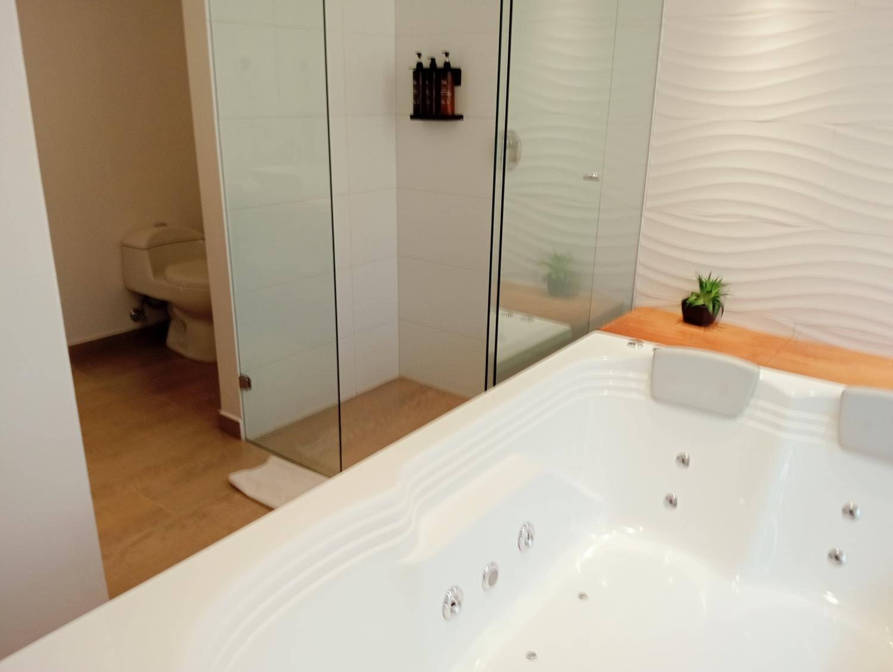 King Suite with Spa Bath