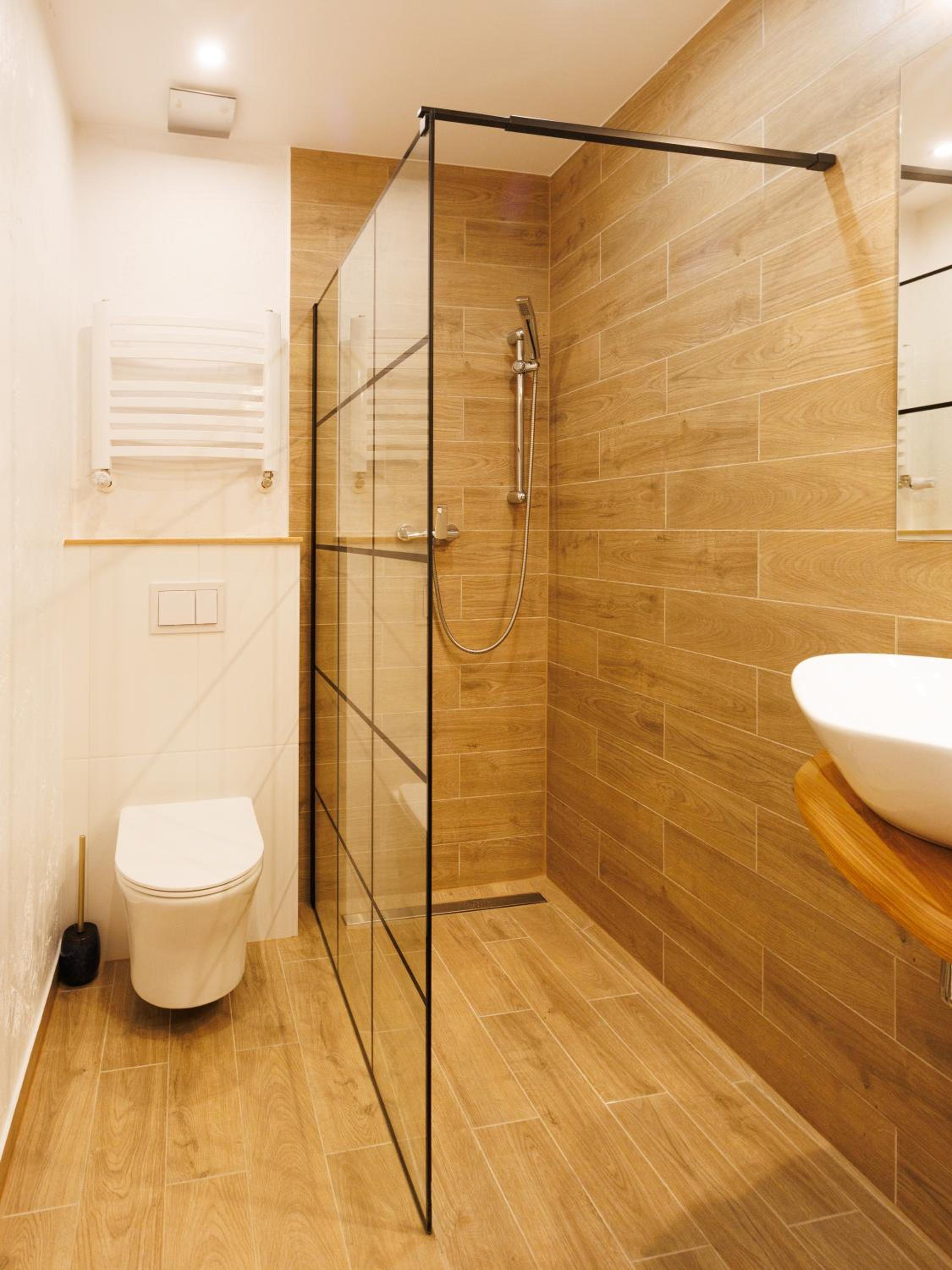 Double or Twin Room - Photo 8