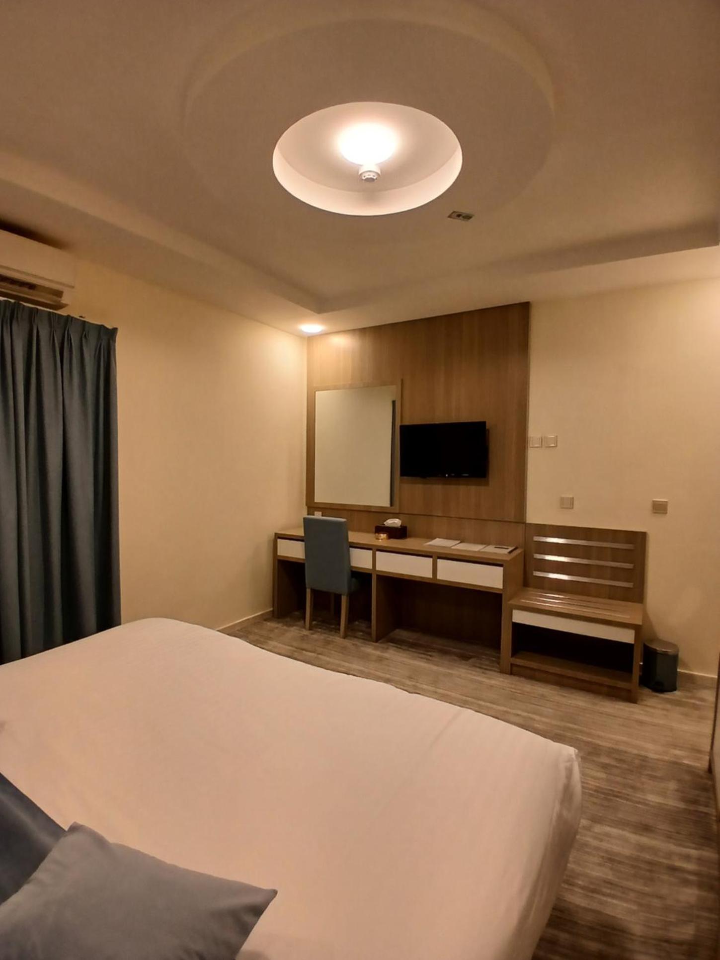 Deluxe Room (2 Adults + 1 Child) photo 2