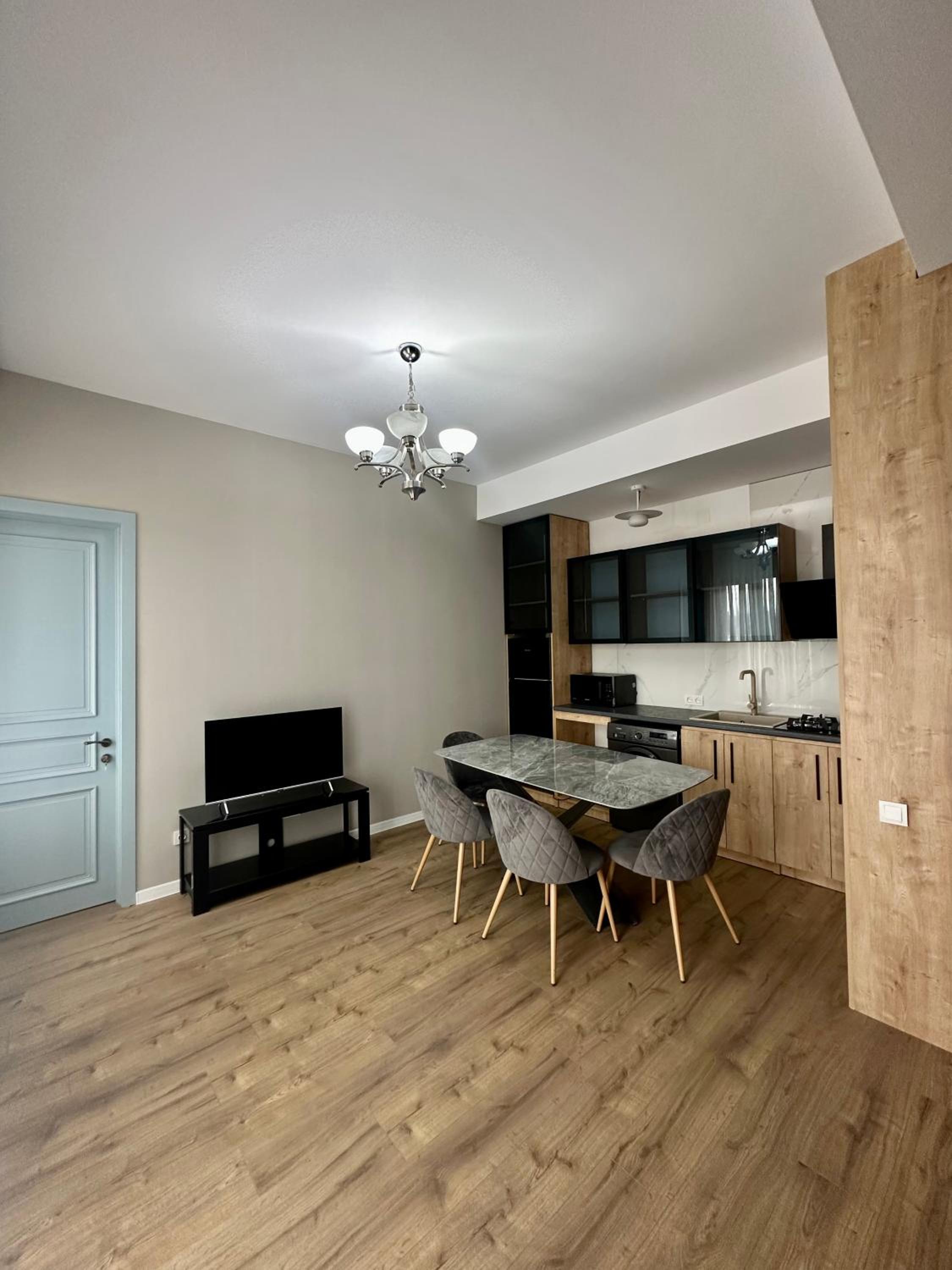 Two-Bedroom Apartment with Balcony photo 3