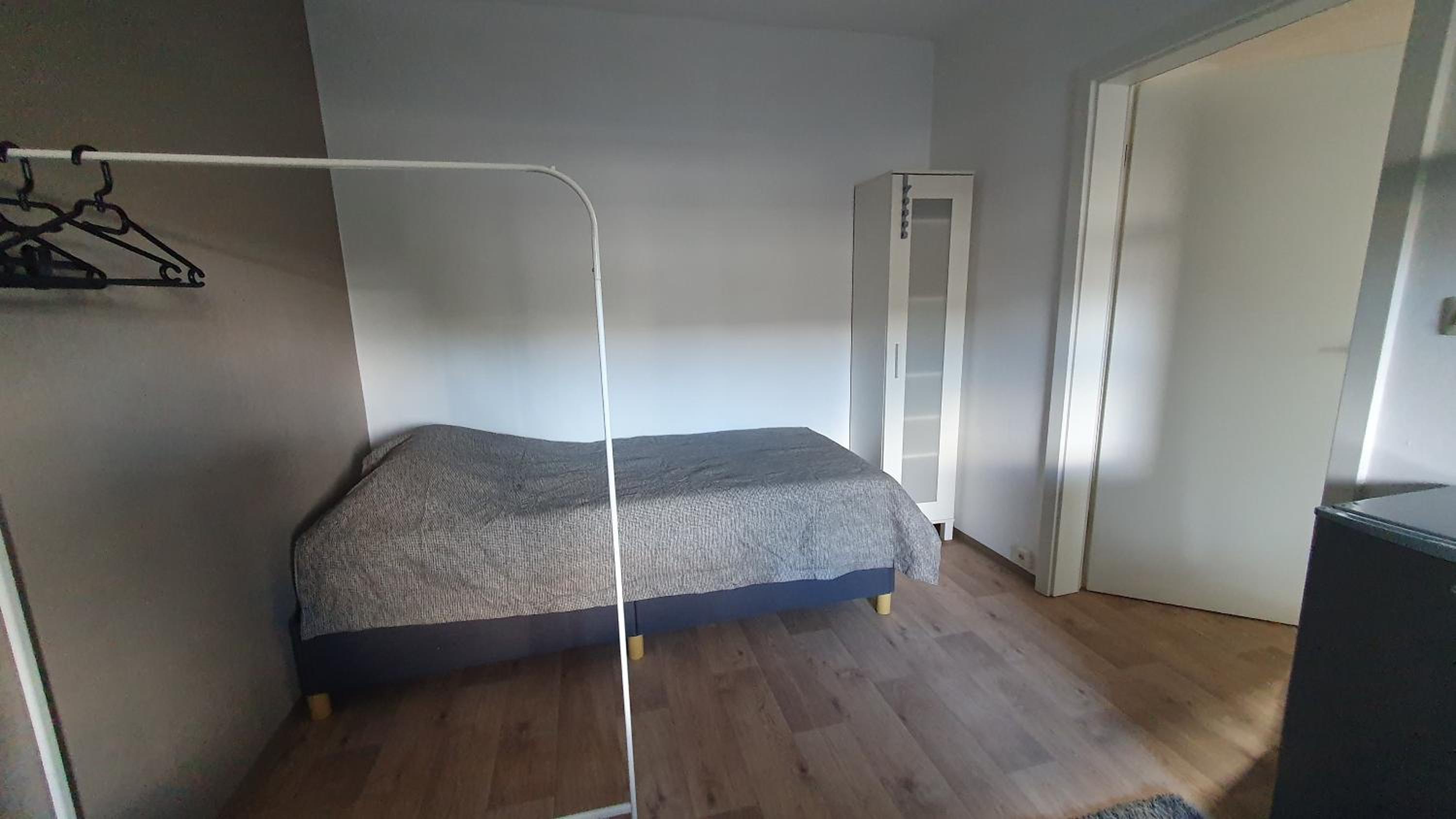 Double Room with Shared Bathroom photo 2
