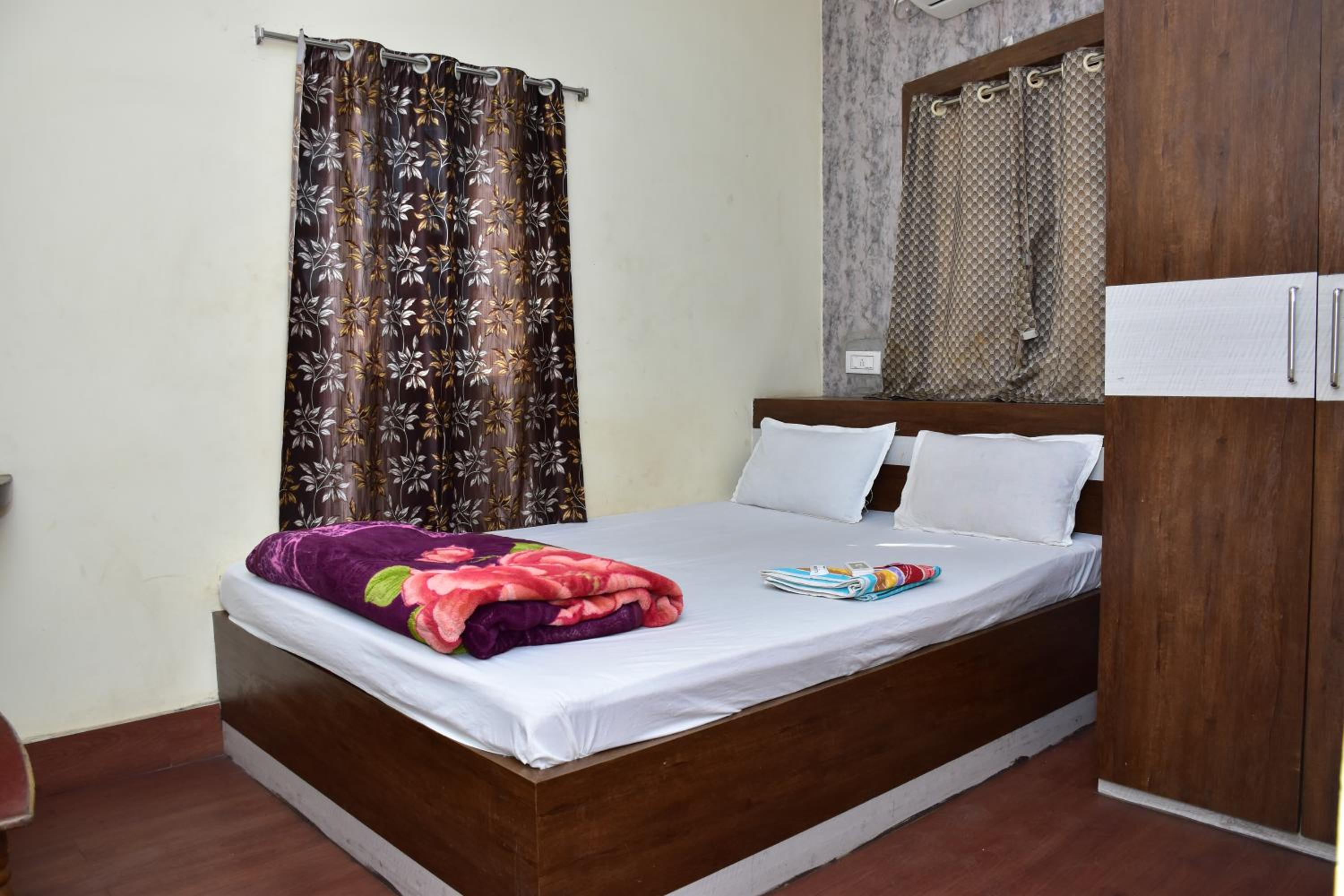 Deluxe Double Room photo 3