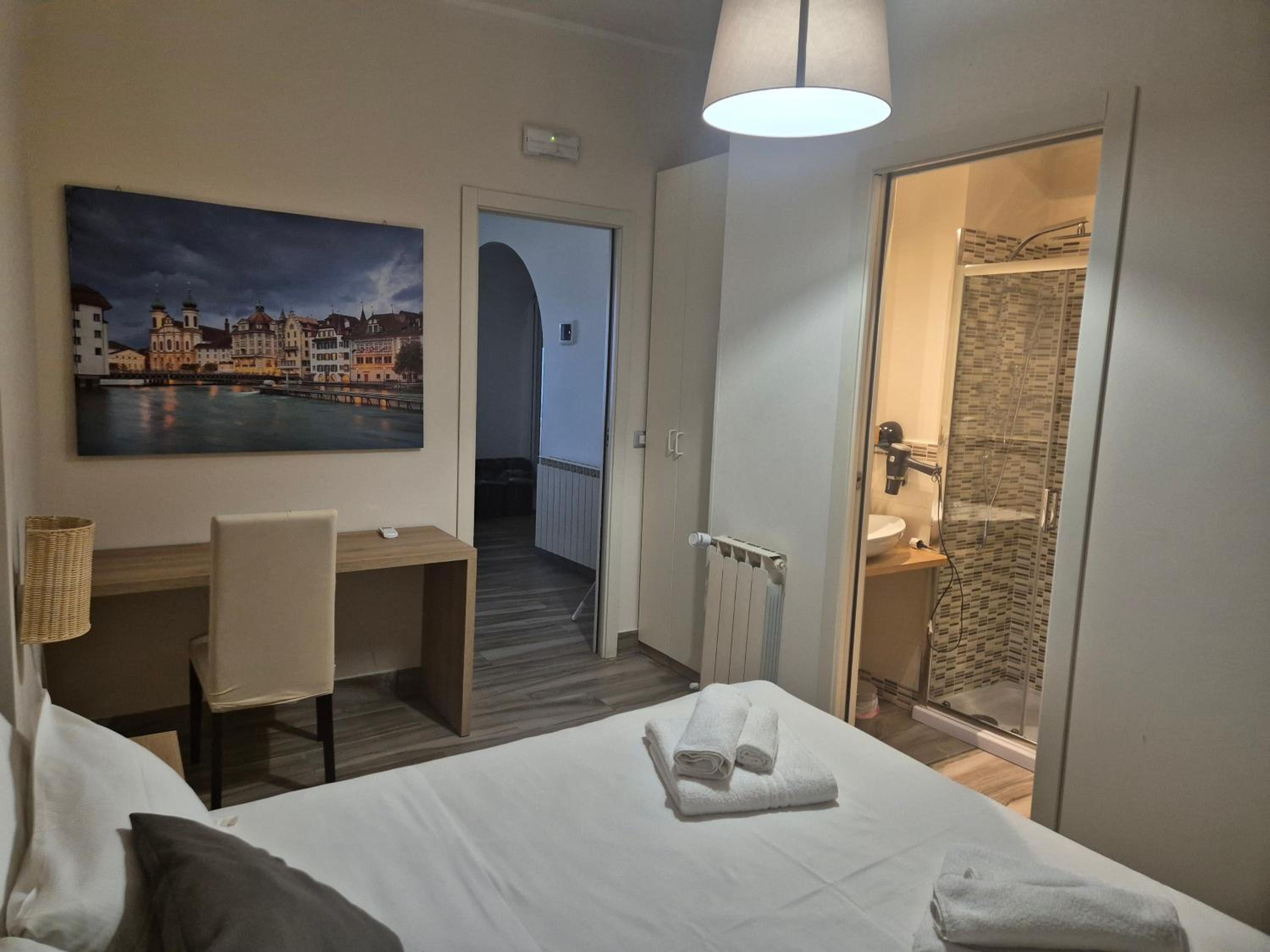 Two-Bedroom Apartment with Balcony thumbnail 5