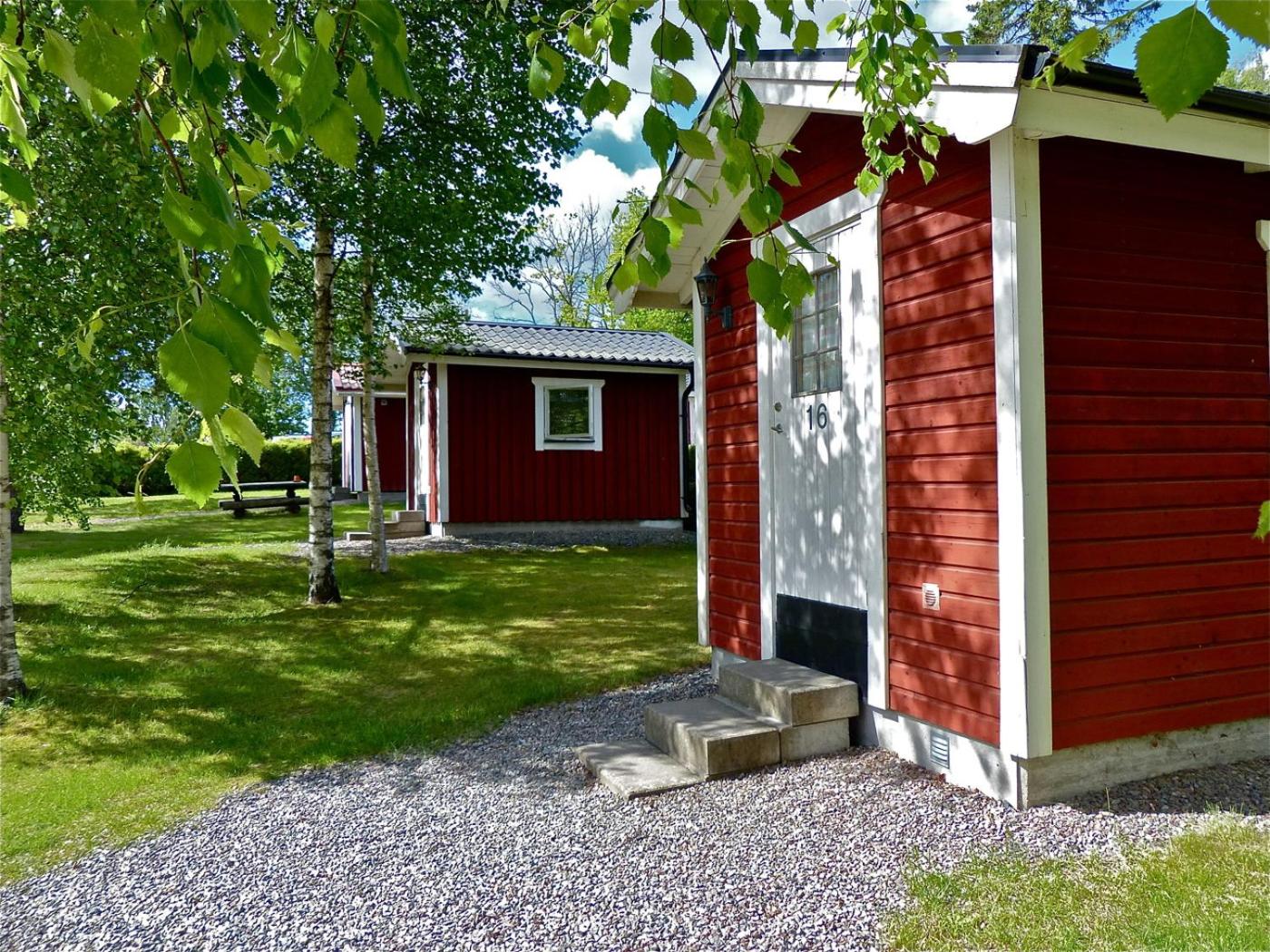 One-Bedroom House - Photo 3