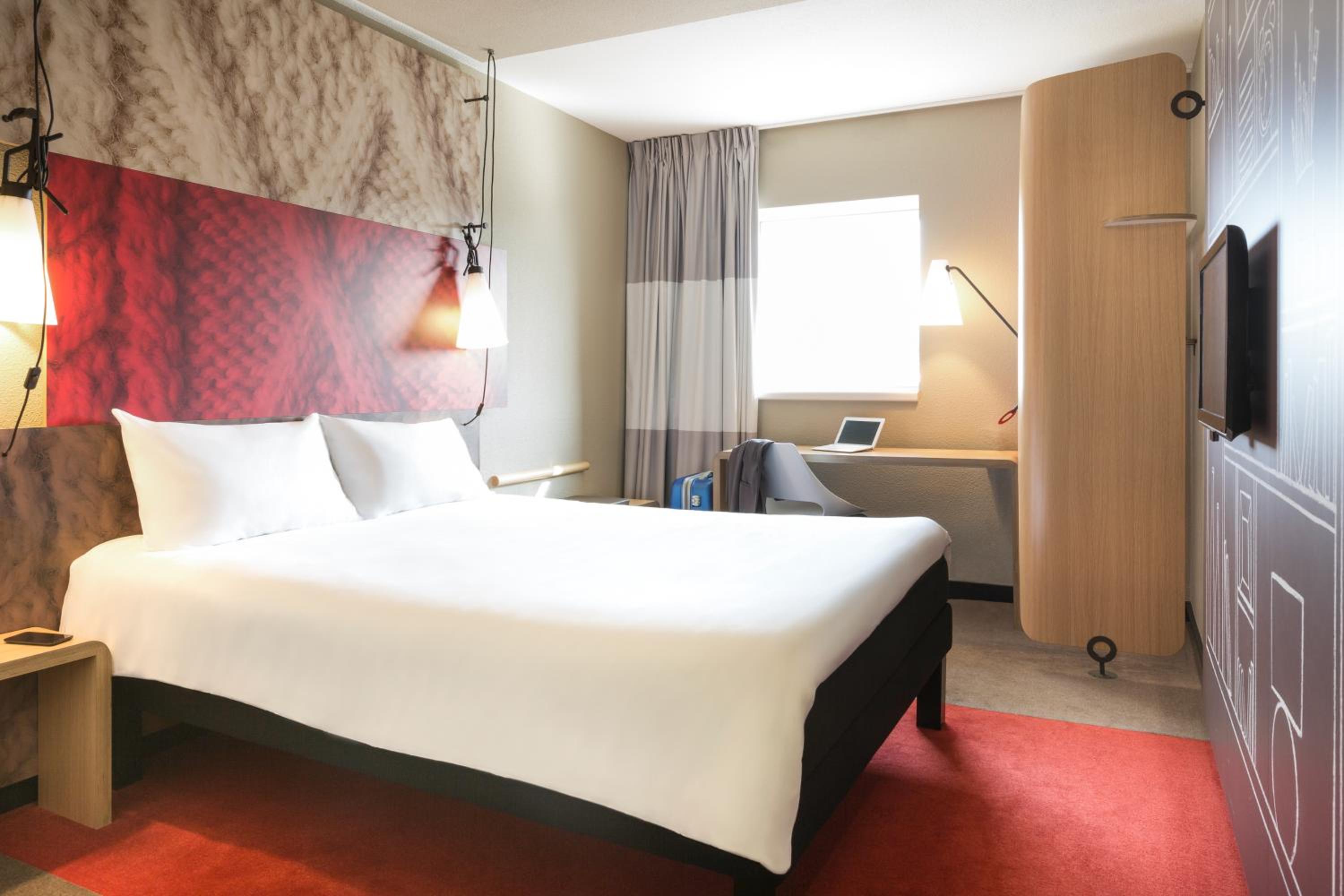 Standard One Double Bed - Photo 7