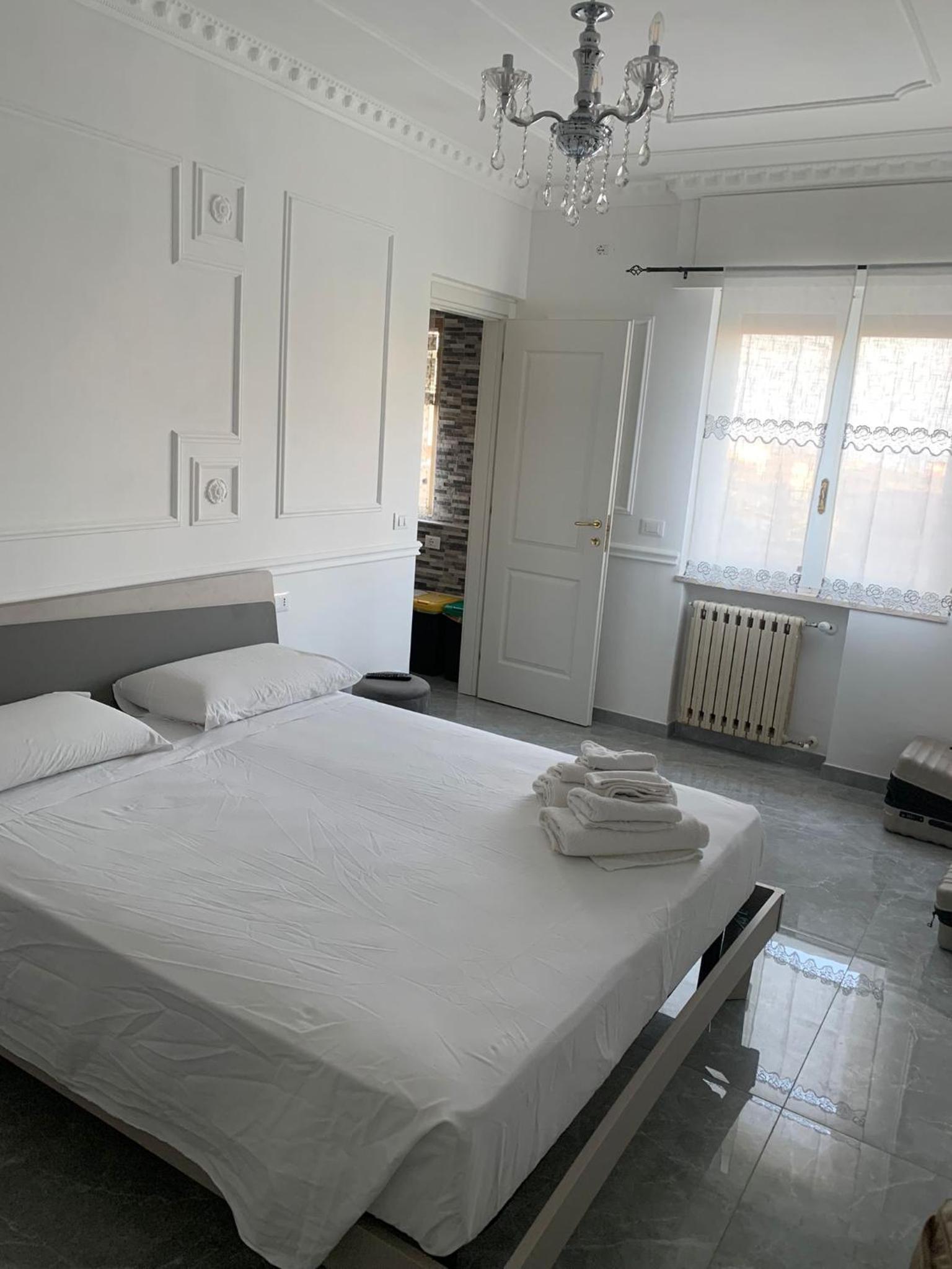 Studio Apartment with One Double Bed
