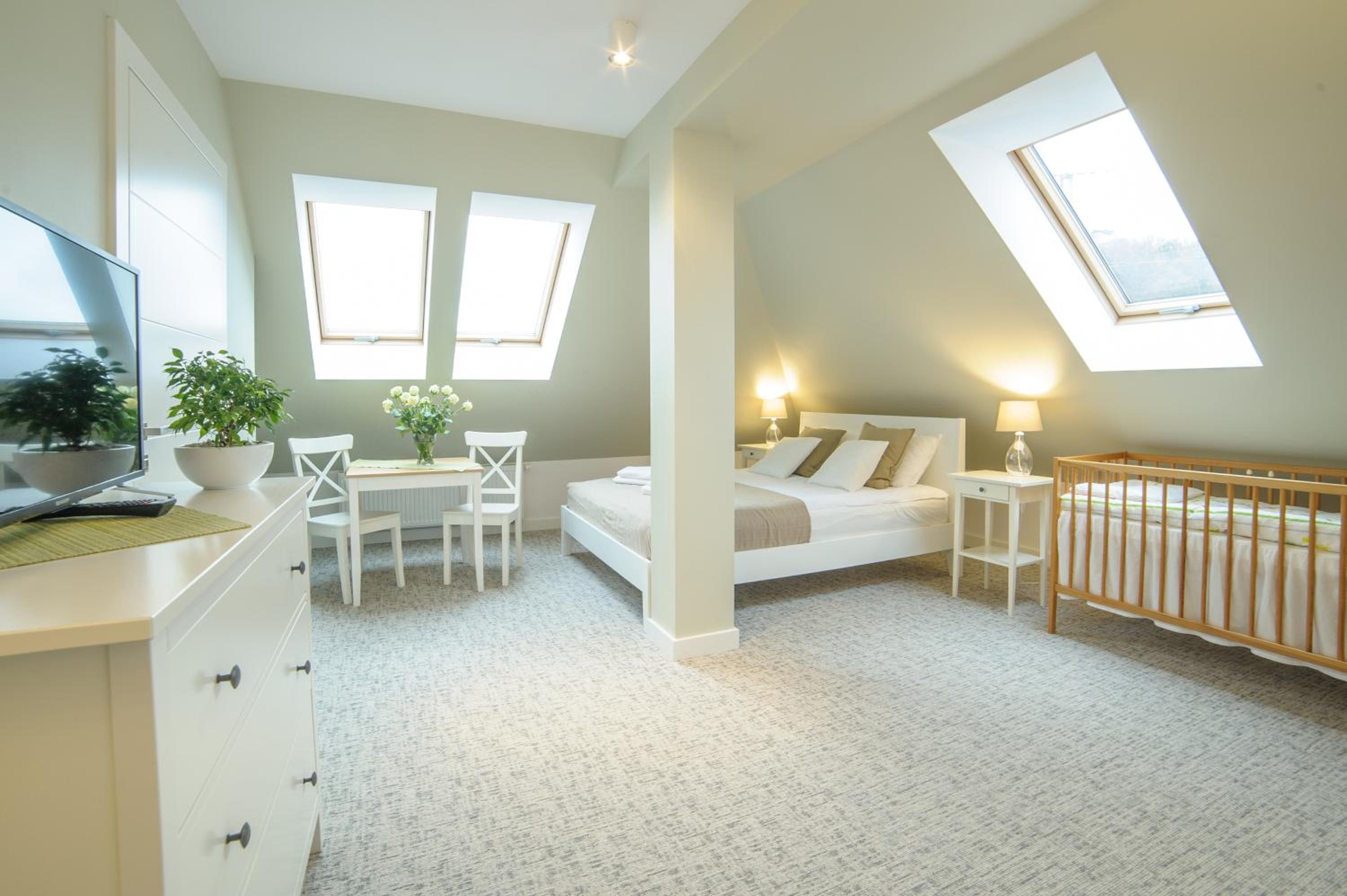 Comfort Triple Room with Shower - Photo 1