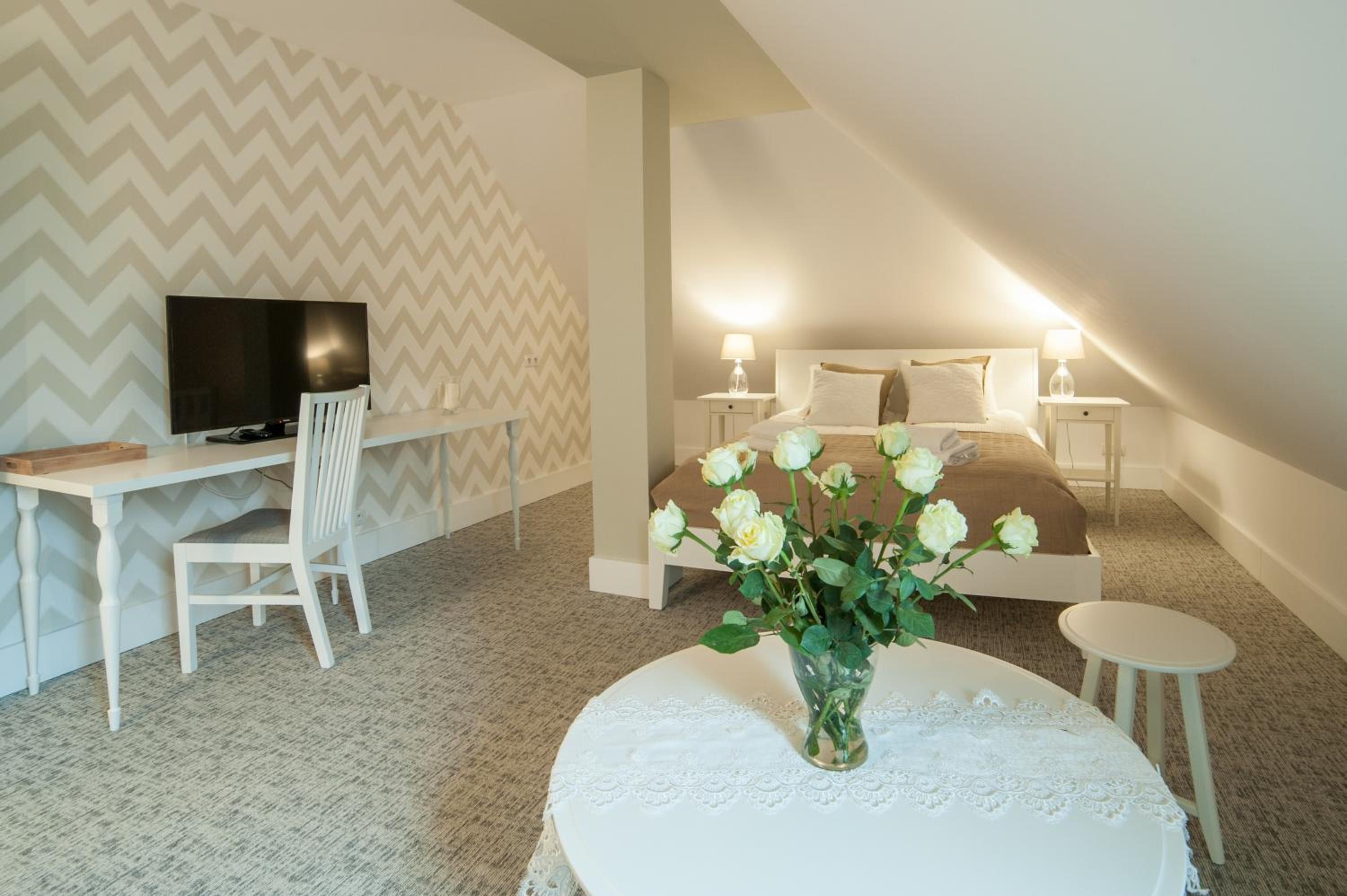 Comfort Triple Room with Shower - Photo 4