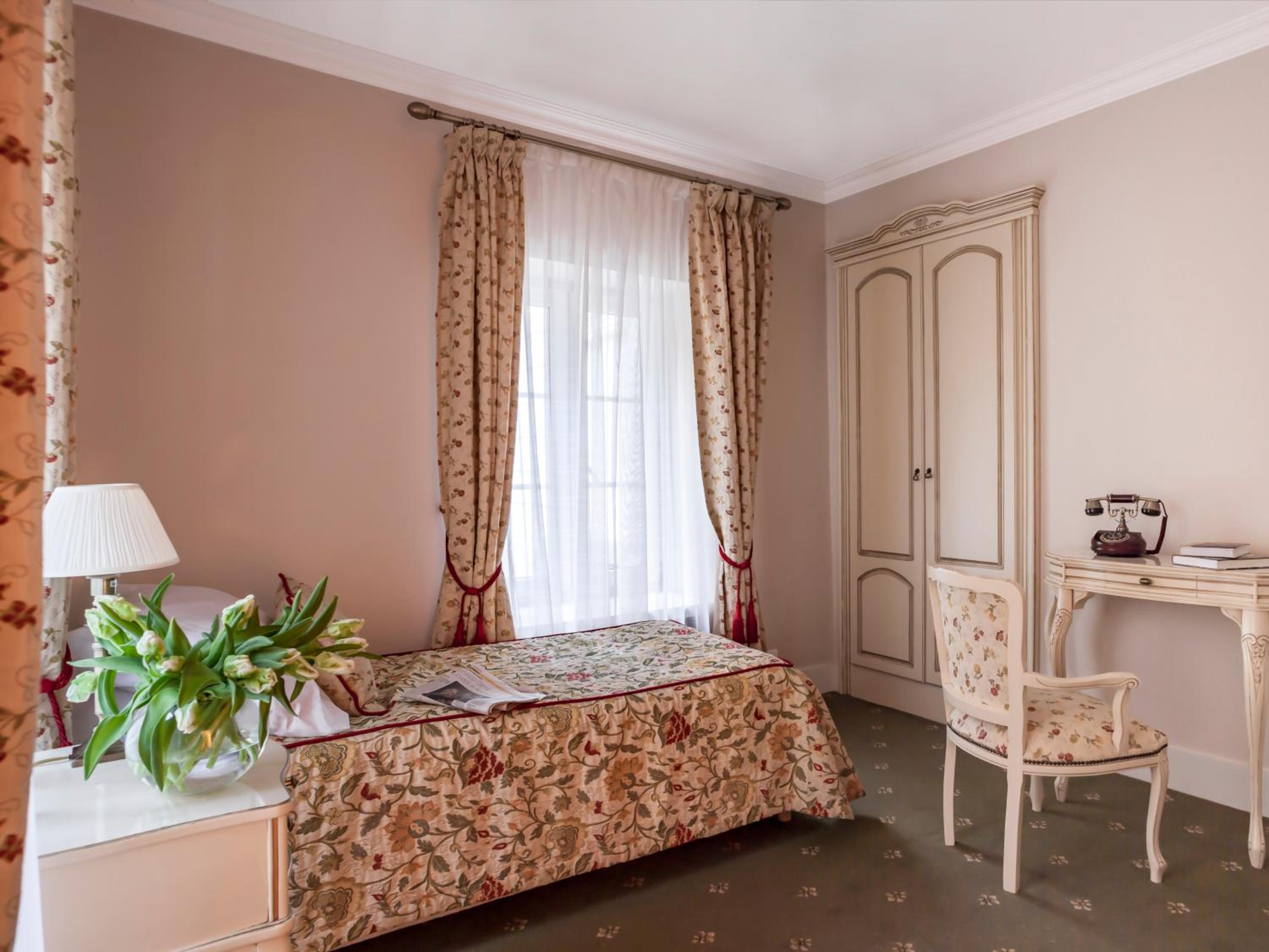 Standard Twin Room - Photo 1