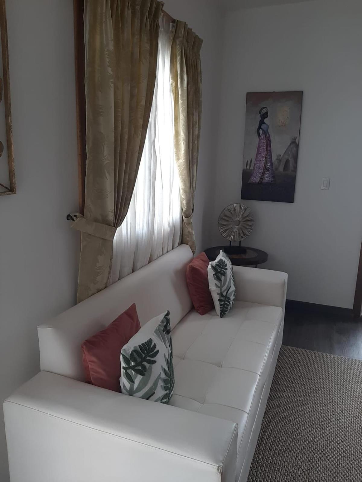 Deluxe Family Room photo 2