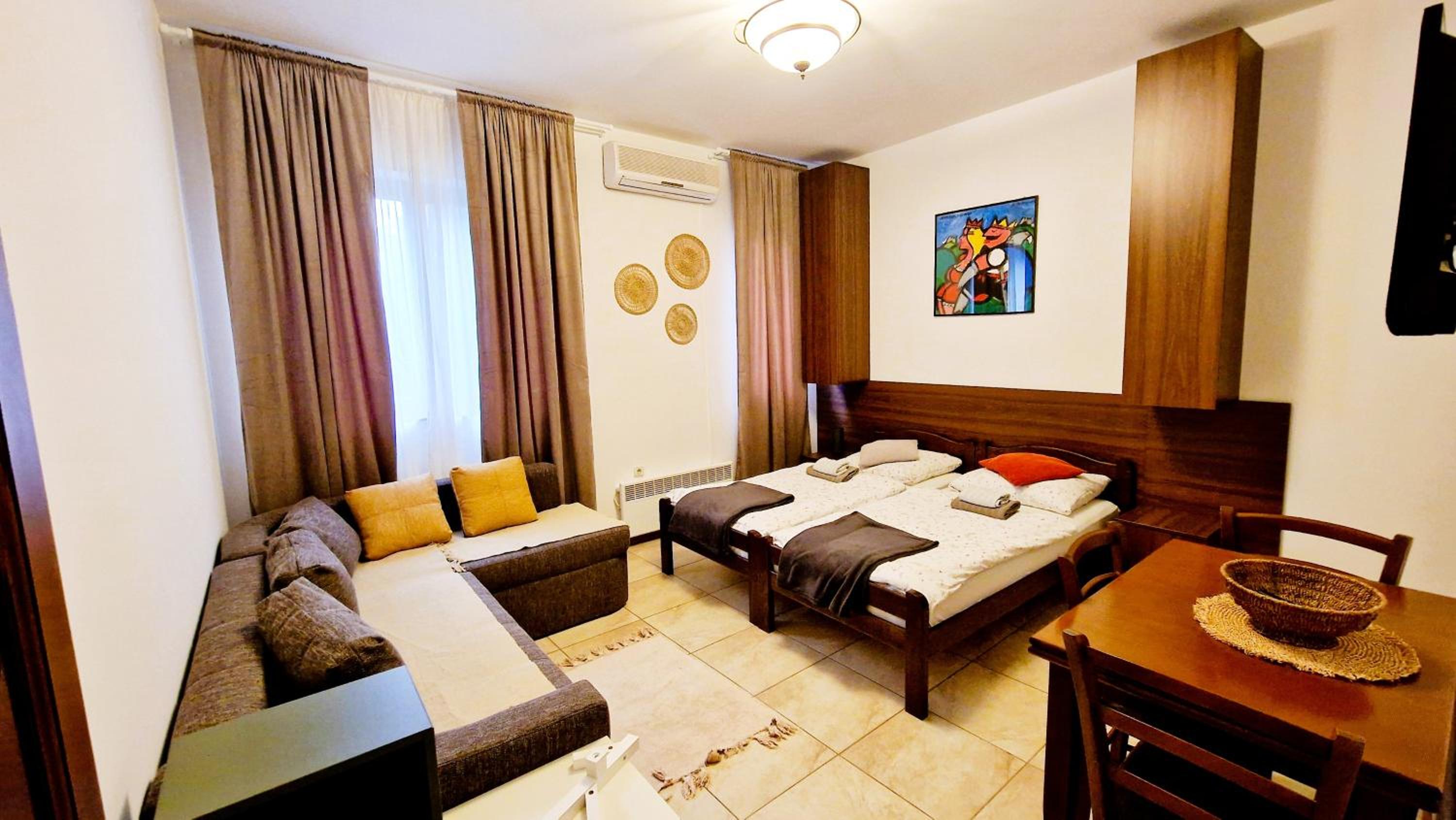 Studio Apartment