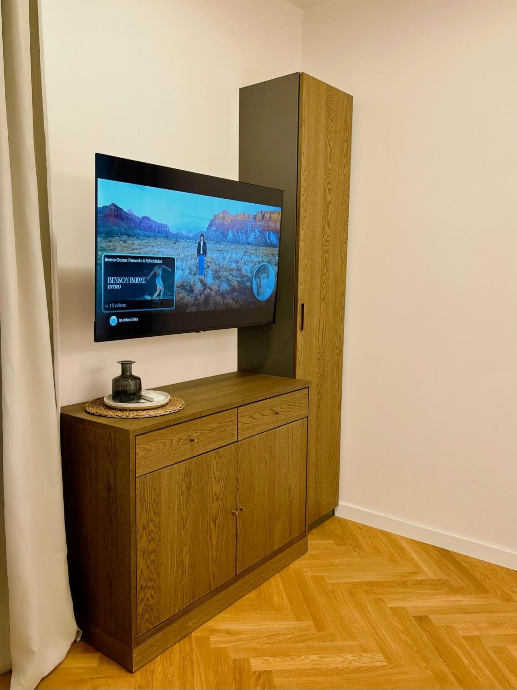 Deluxe King Studio