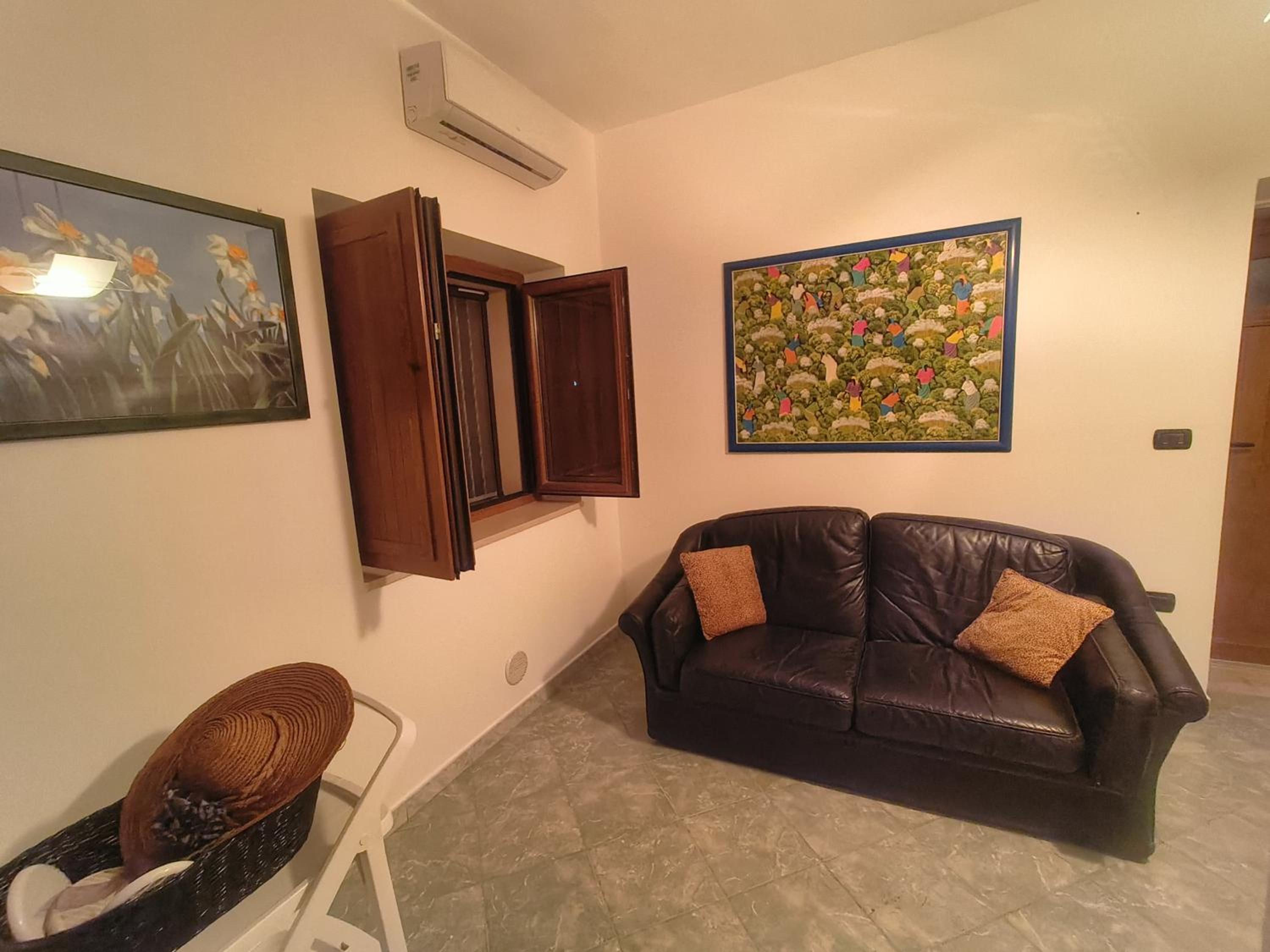 Deluxe Family Room photo 1