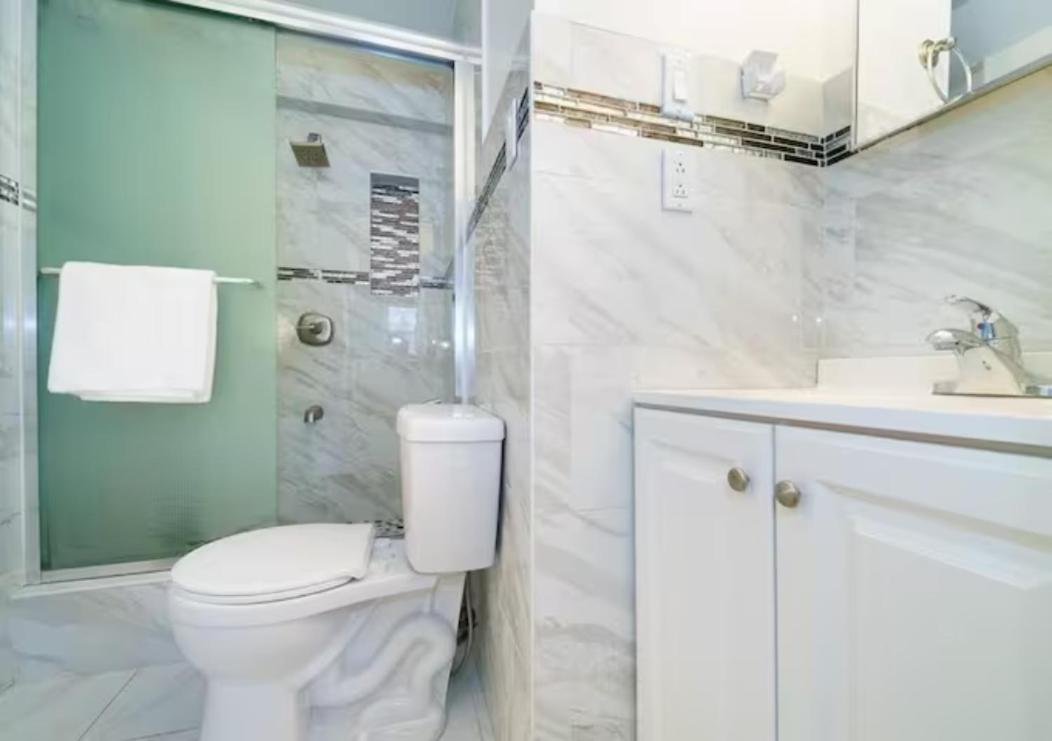 Triple Room with Private Bathroom photo 3