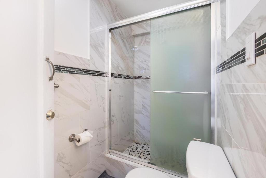 Triple Room with Private Bathroom photo 2