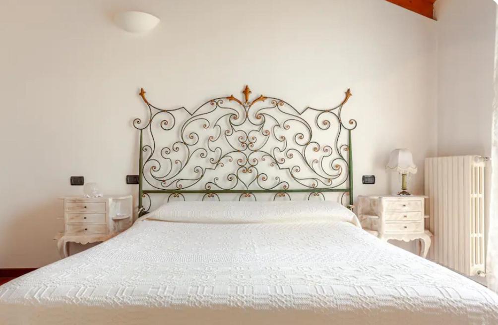 Two-Bedroom Apartment - Photo 9