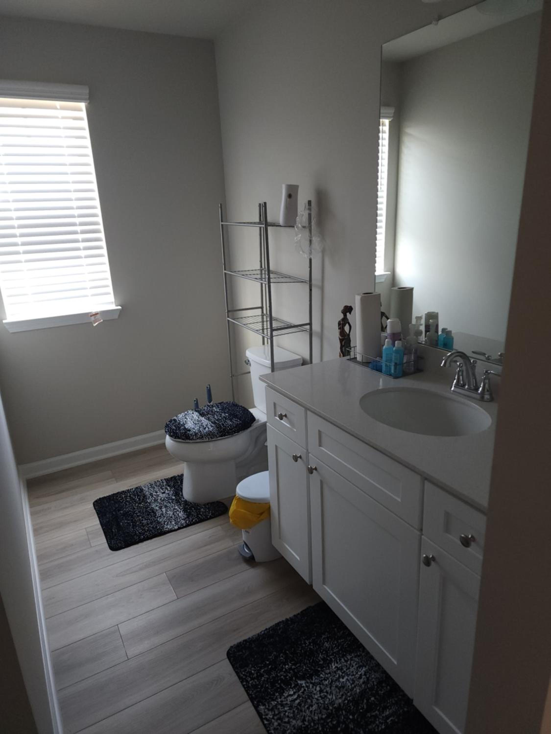 Double Room with Shared Bathroom photo 2