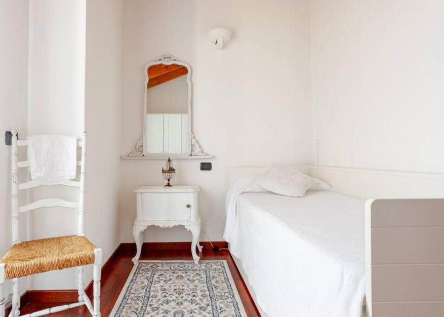 Two-Bedroom Apartment - Photo 10