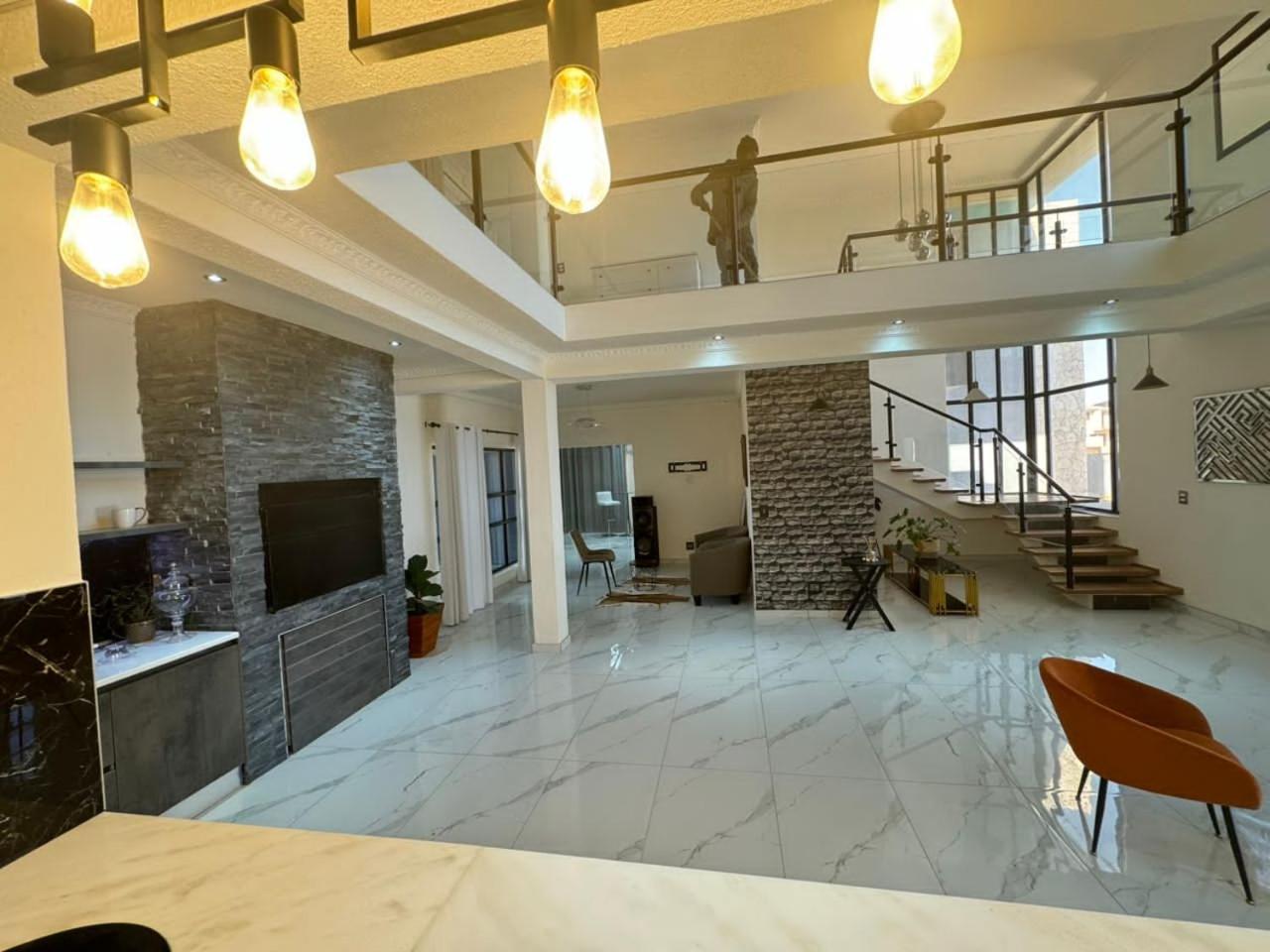 Four-Bedroom House photo 2