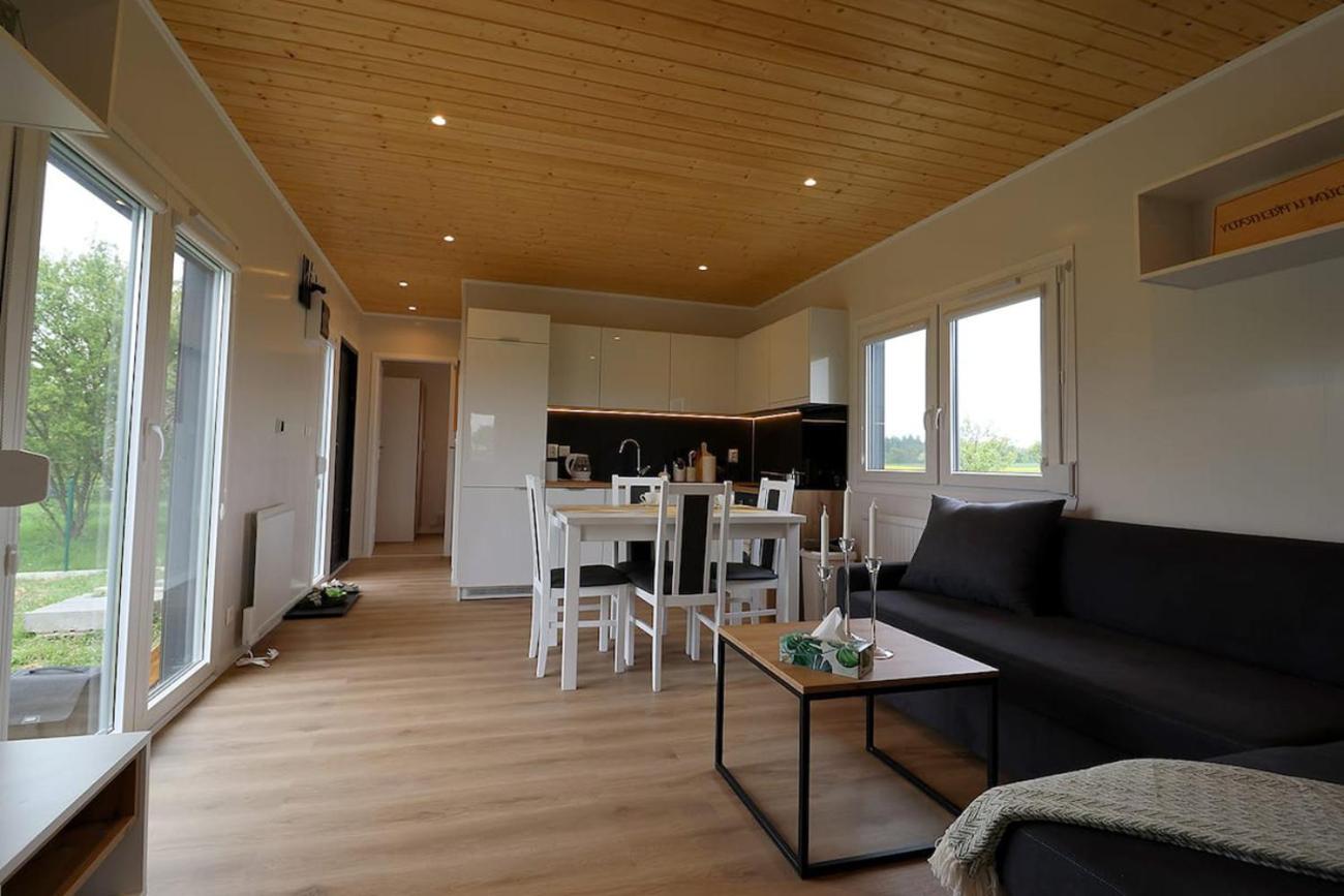 Two-Bedroom House photo 3