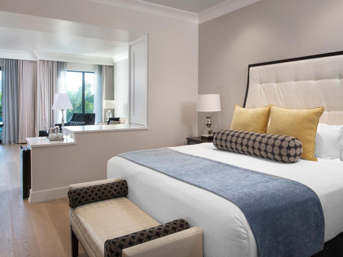 Club Mobility Accessible King Suite