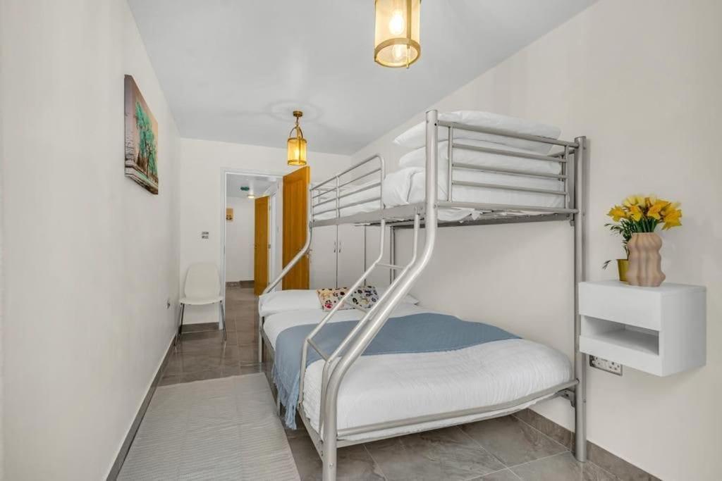 Two-Bedroom Apartment photo 3