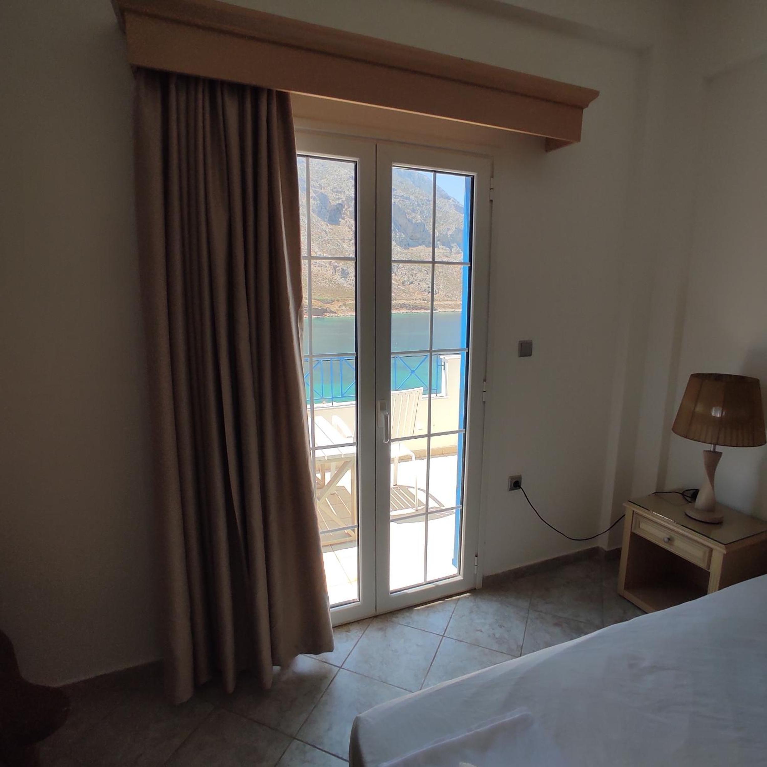 Studio Apartment with Sea View photo 2