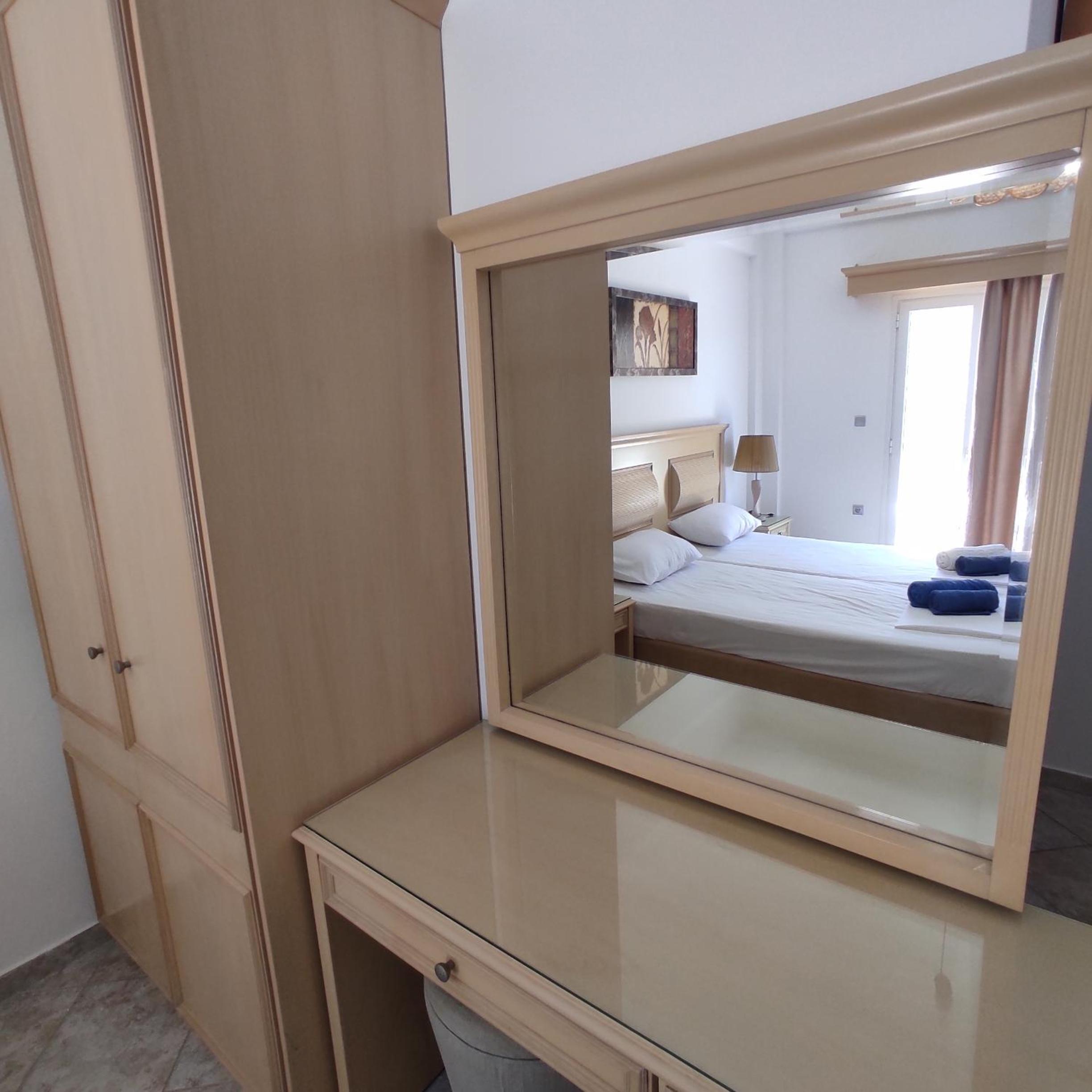 Studio Apartment with Sea View photo 1