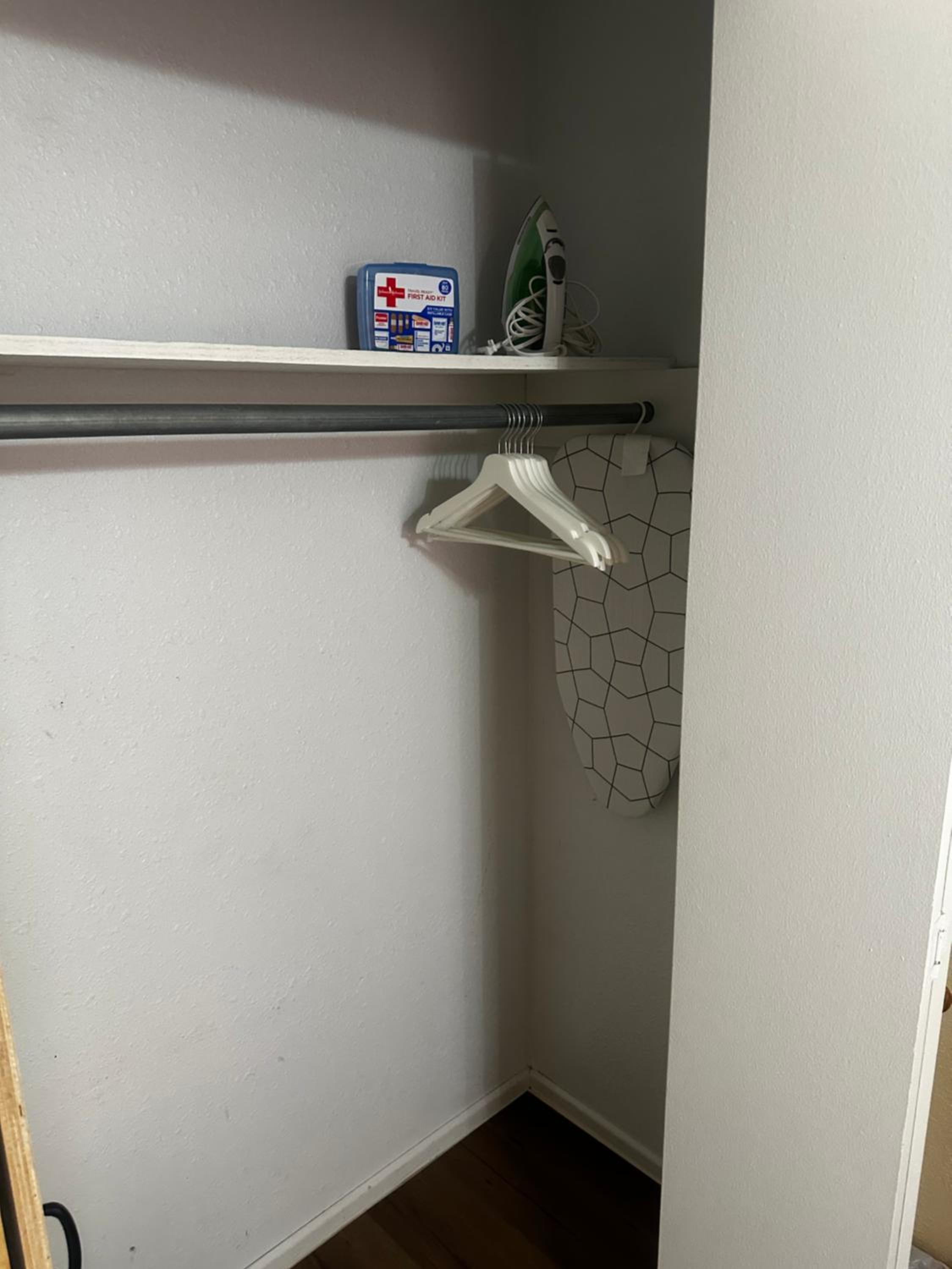 One-Bedroom Apartment photo 3