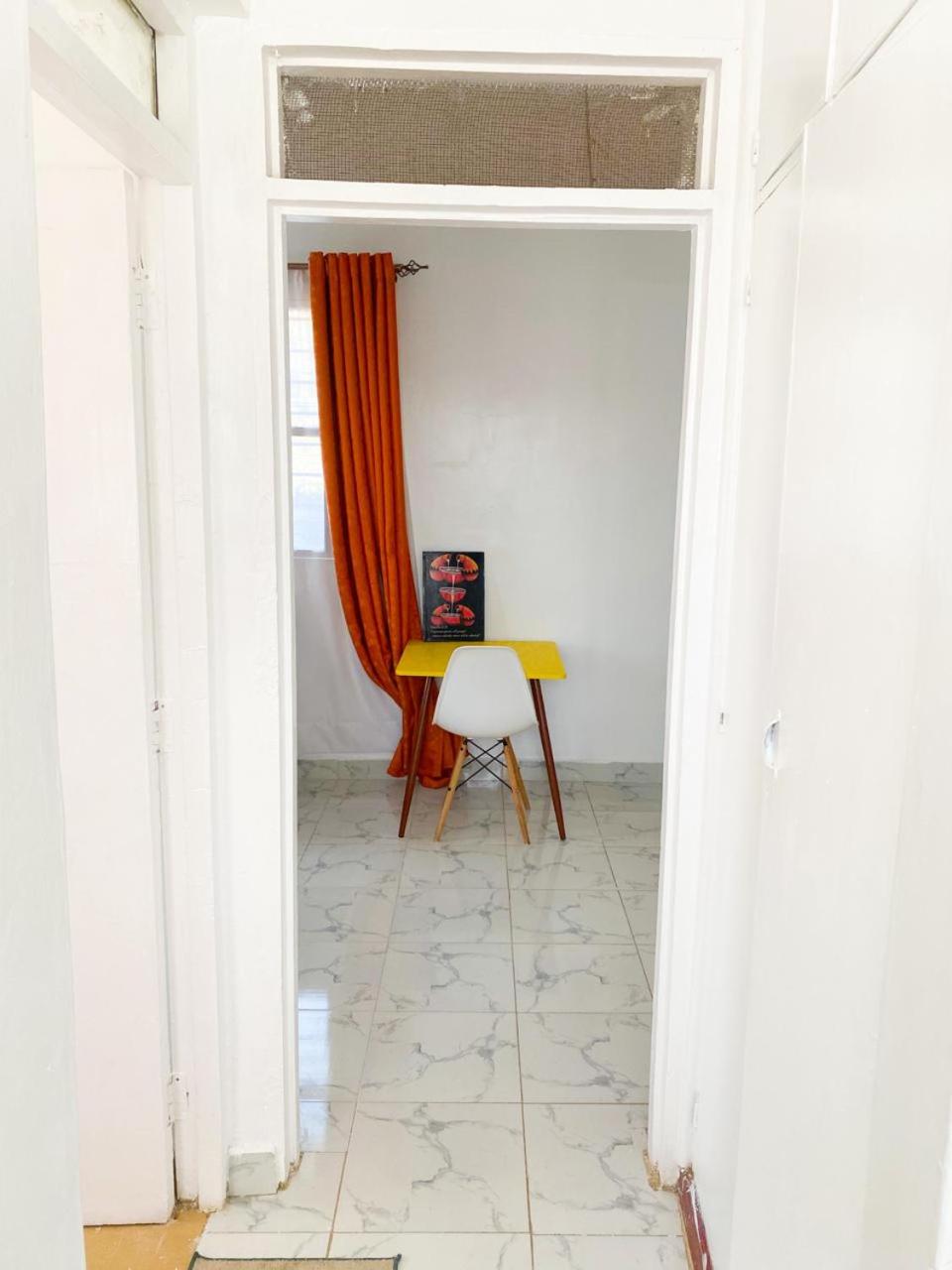 One-Bedroom Apartment photo 3