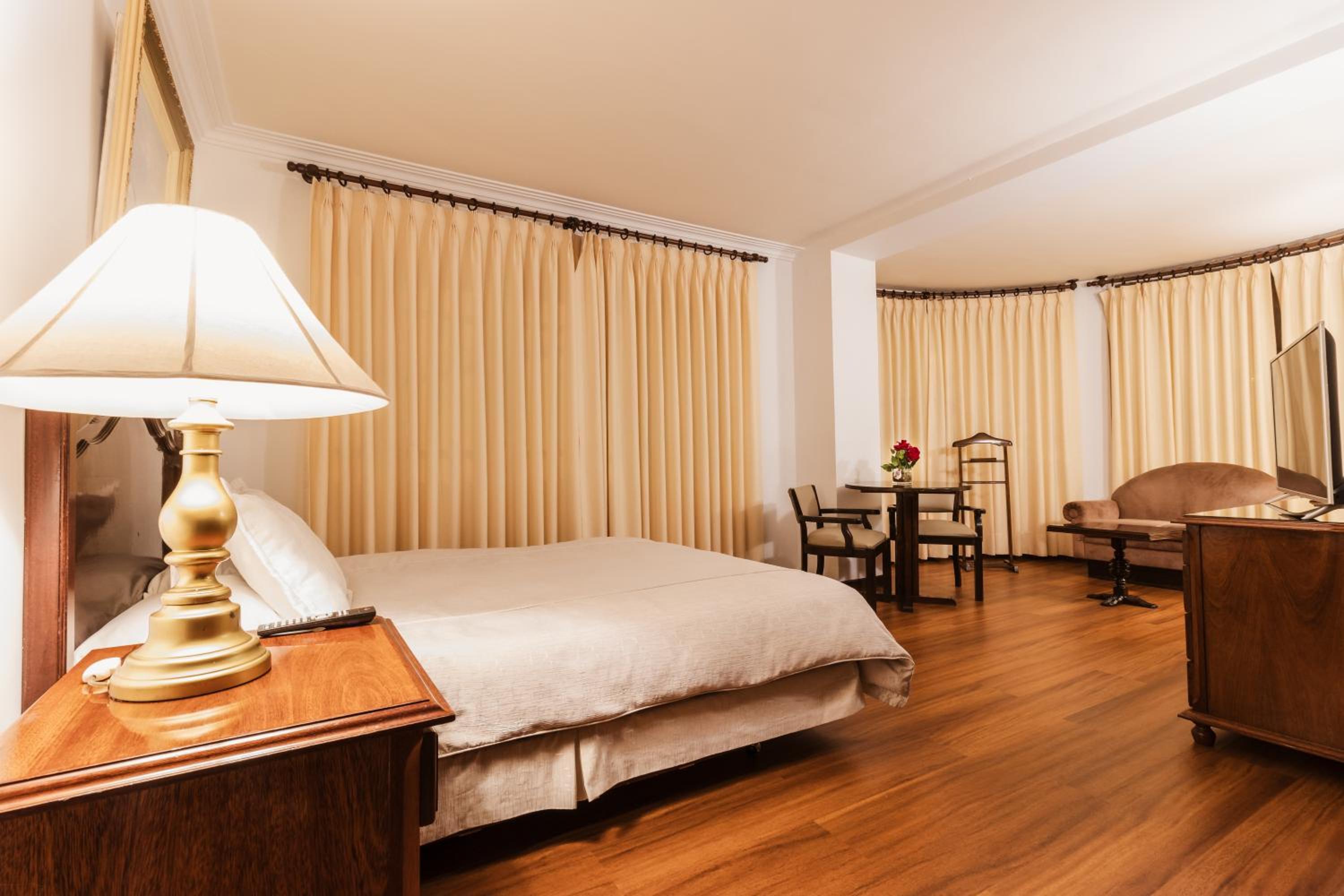 Standard Queen Room photo 3