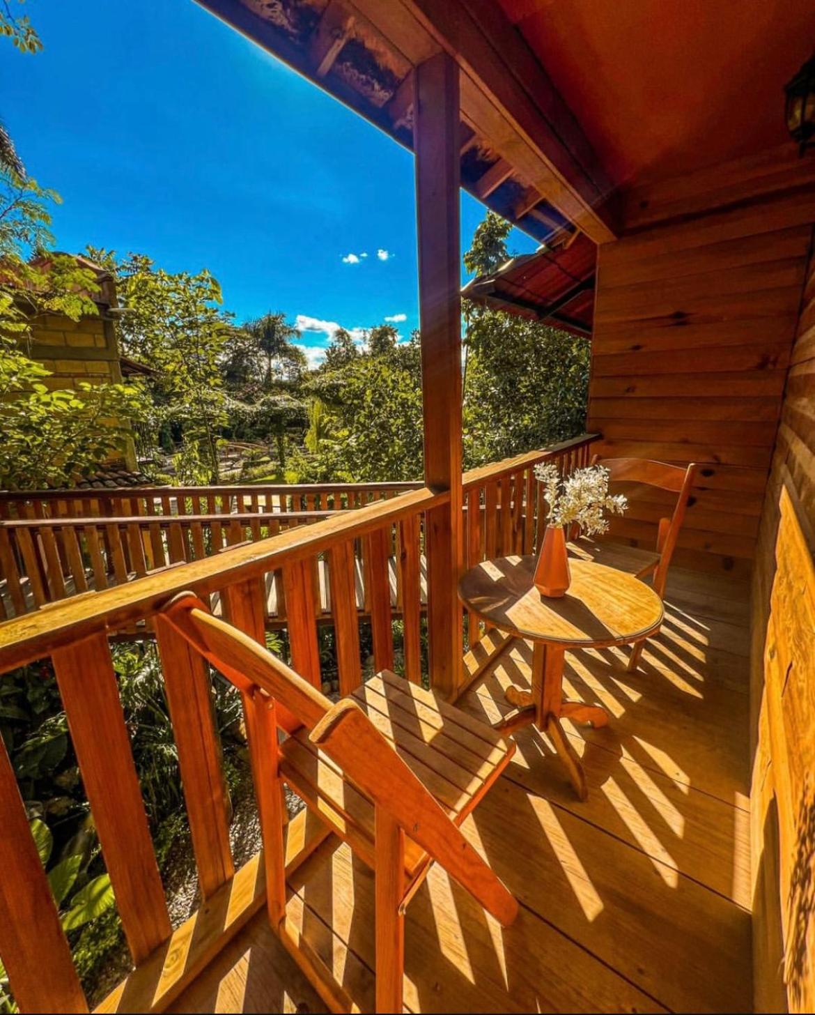 Suite with Hot Tub photo 2