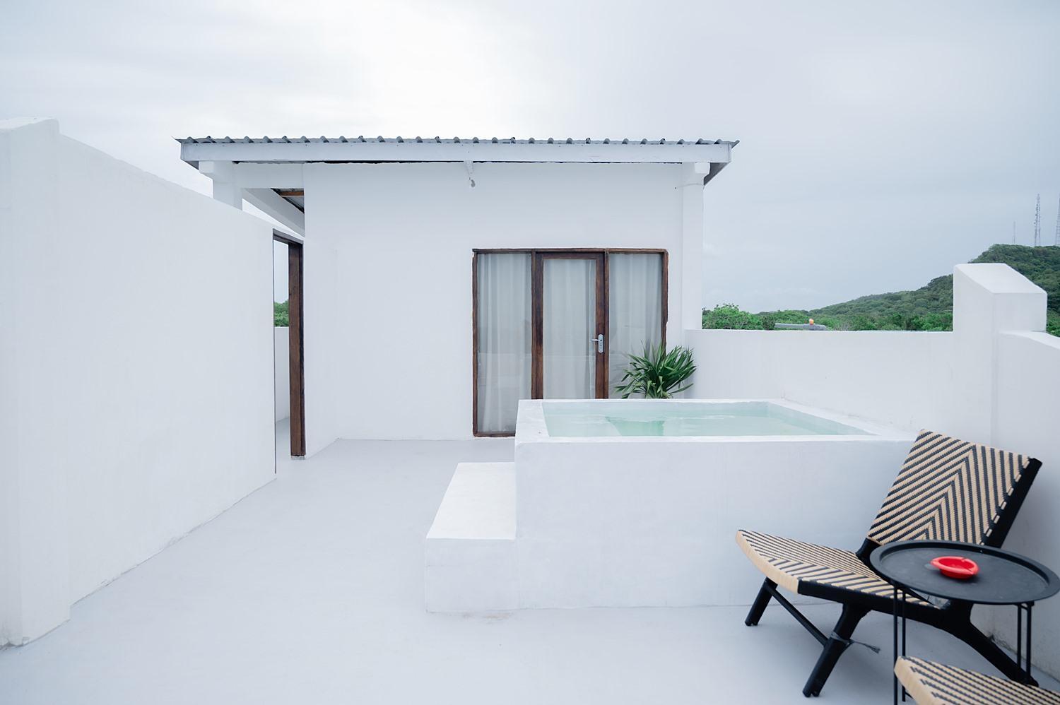 Deluxe Double Room with Balcony and Sea View photo 3