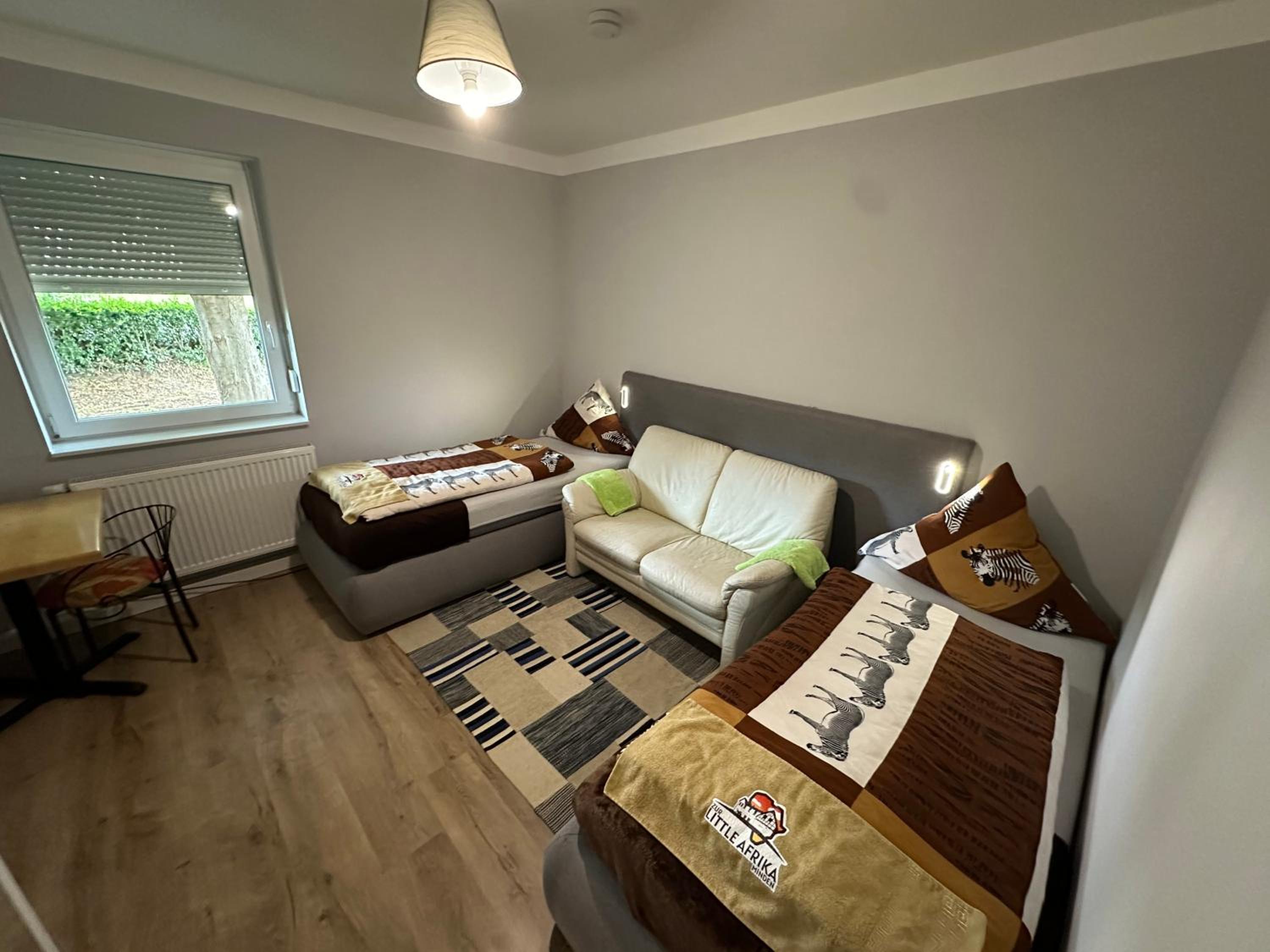 One-Bedroom Apartment photo 1