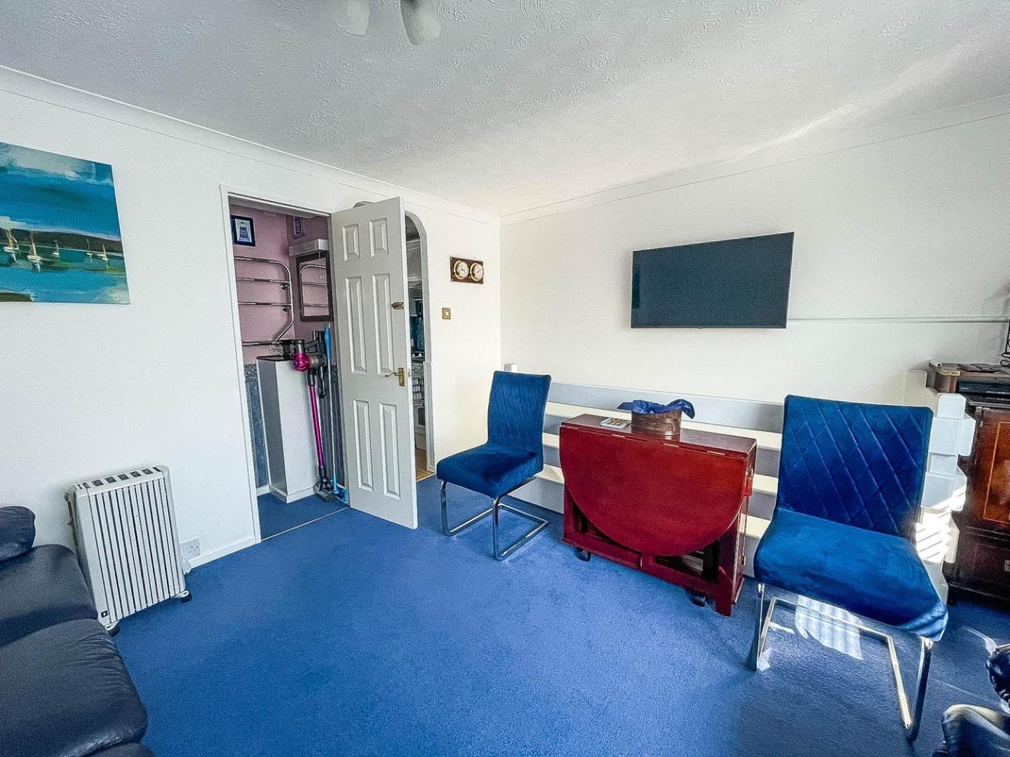 Three-Bedroom Chalet photo 1