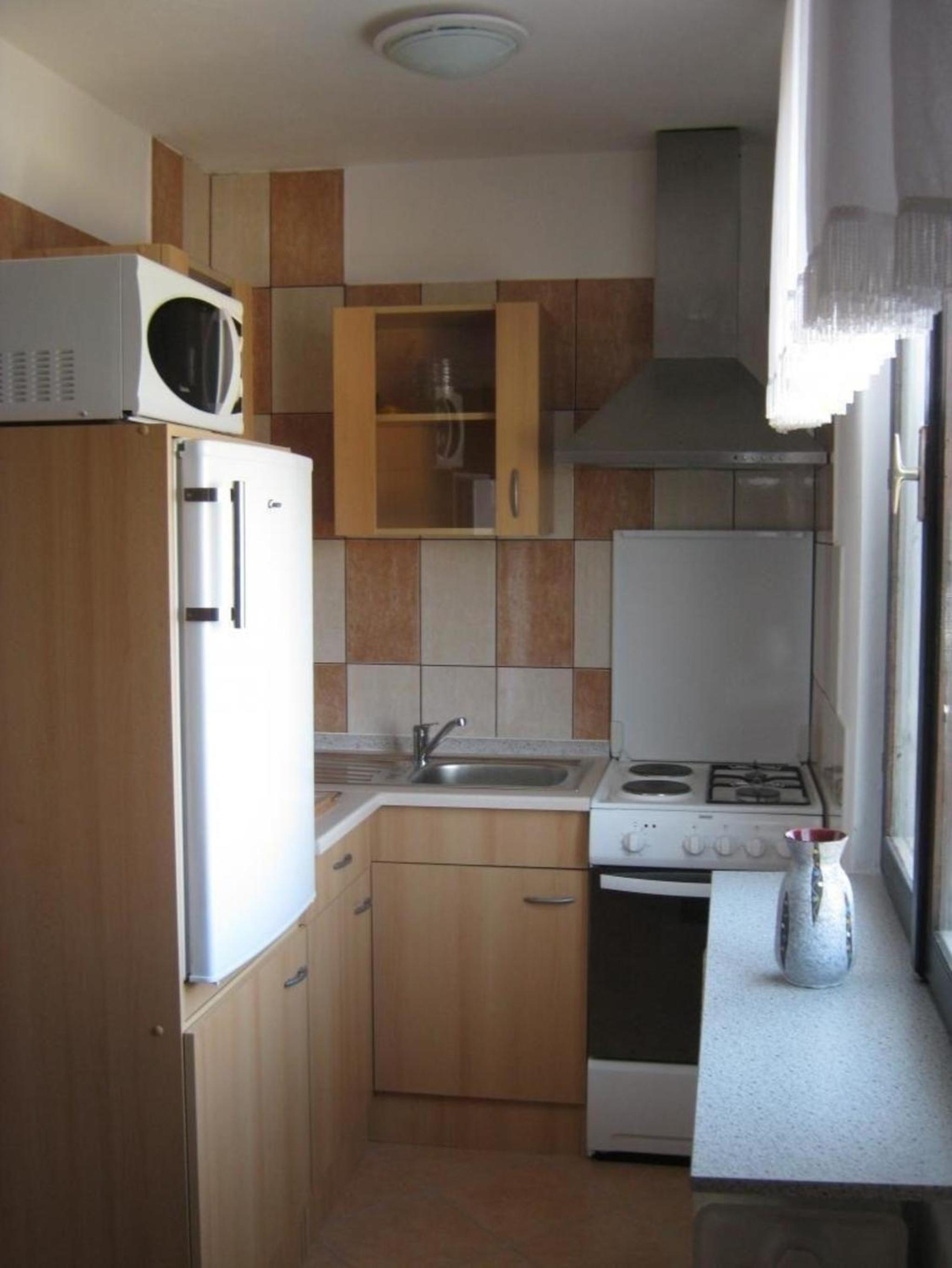 Apartment photo 2
