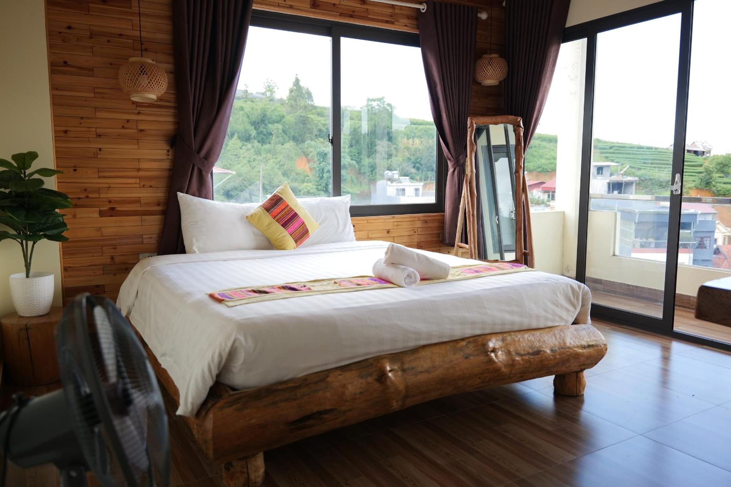 Double Room with Mountain View