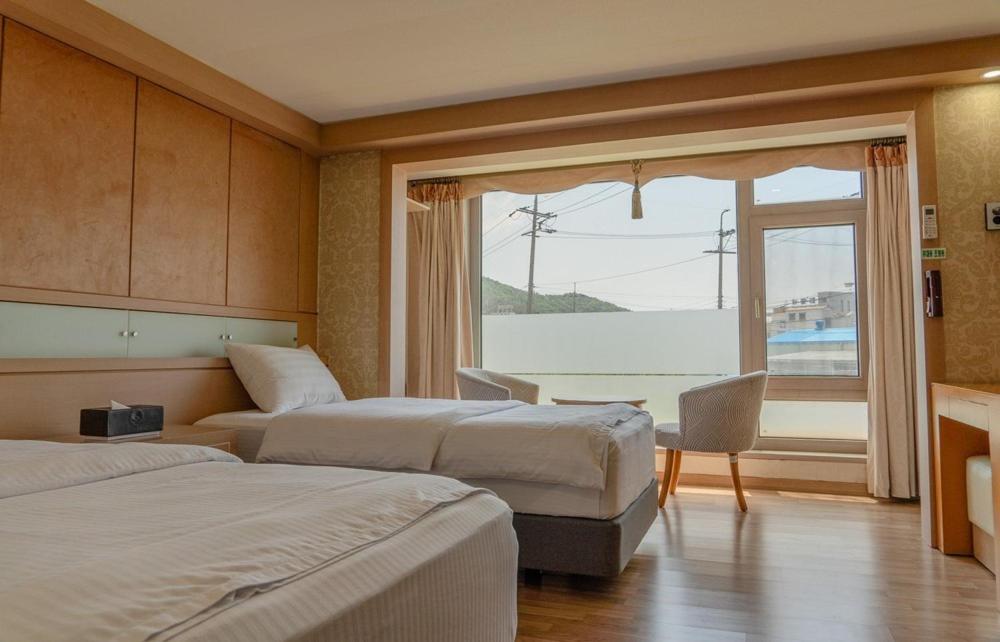 Double or Twin Room photo 3