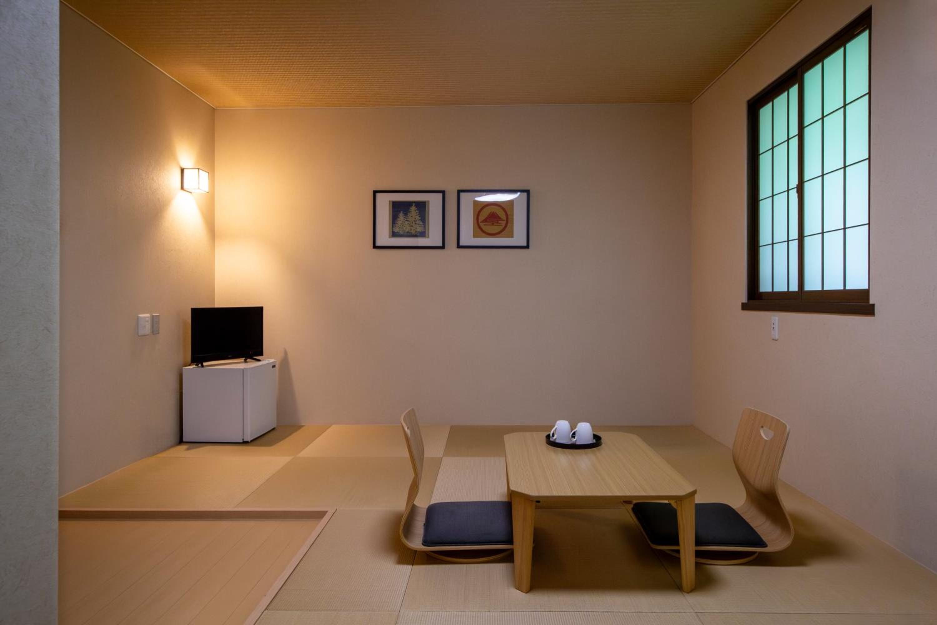 Japanese-Style Twin Room - Main Building - Photo 1