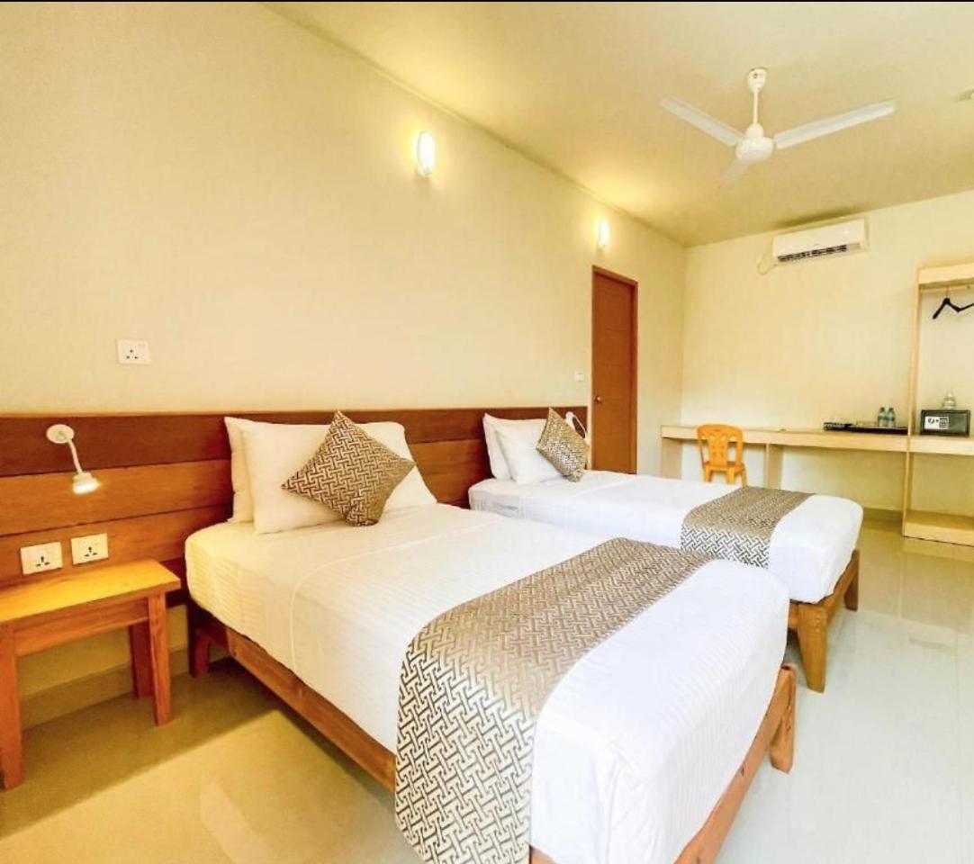 Deluxe Room - Photo 10