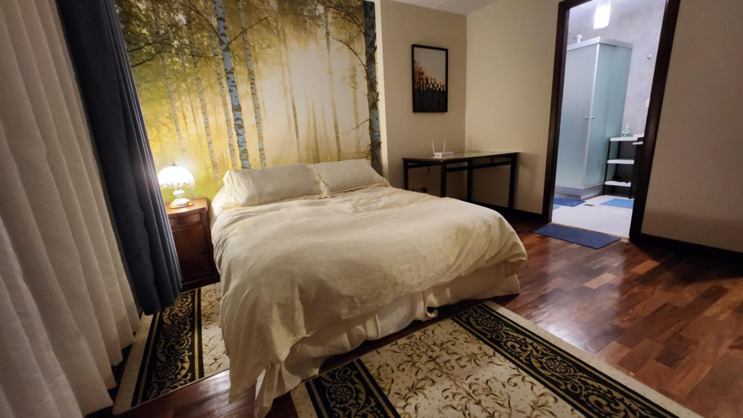 One-Bedroom Apartment photo 1
